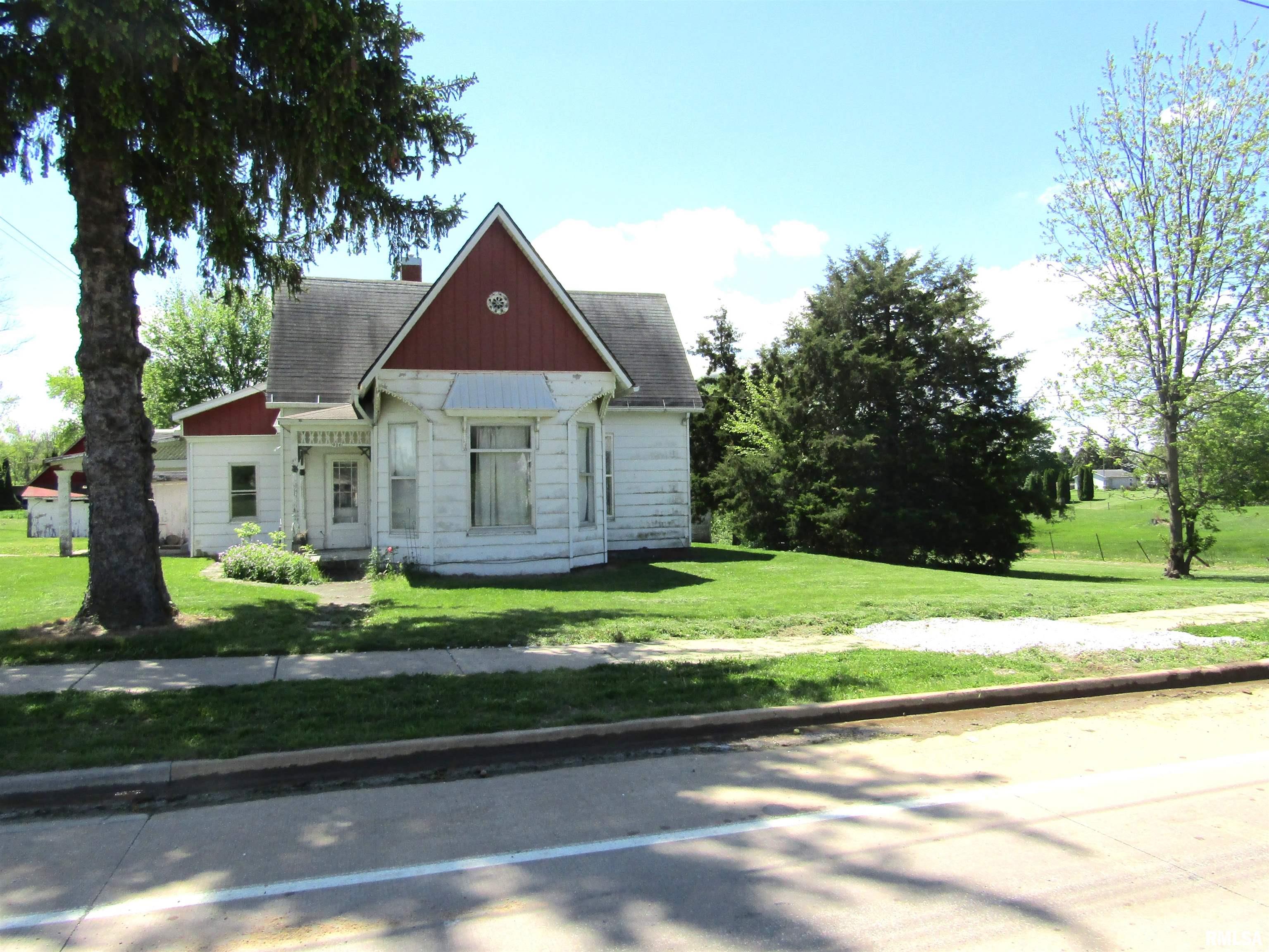 906 E Broadway Street, Astoria, Illinois image 2