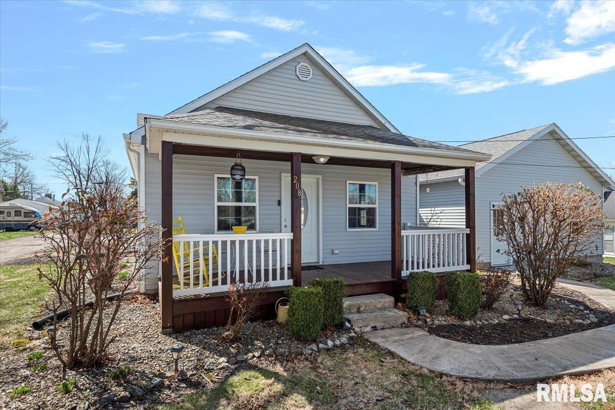 208 E Teak Street, Thayer, Illinois image 5