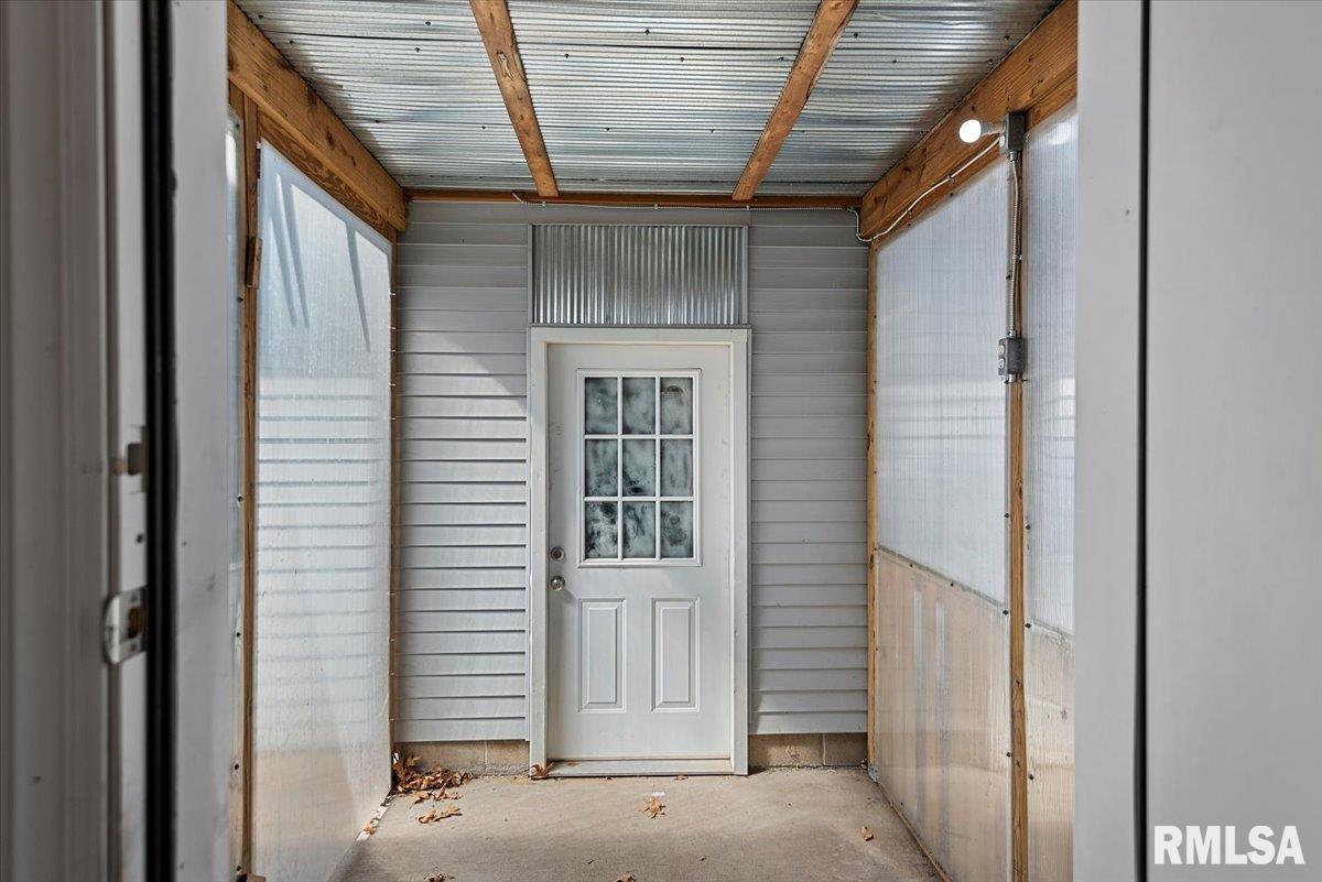 208 E Teak Street, Thayer, Illinois image 32