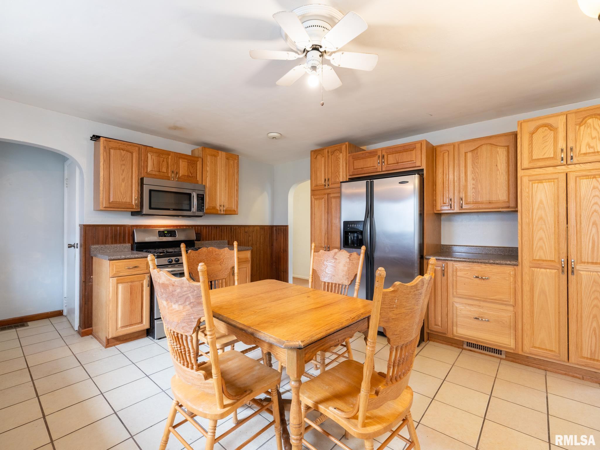 210 S Cone Street, Farmington, Illinois image 13