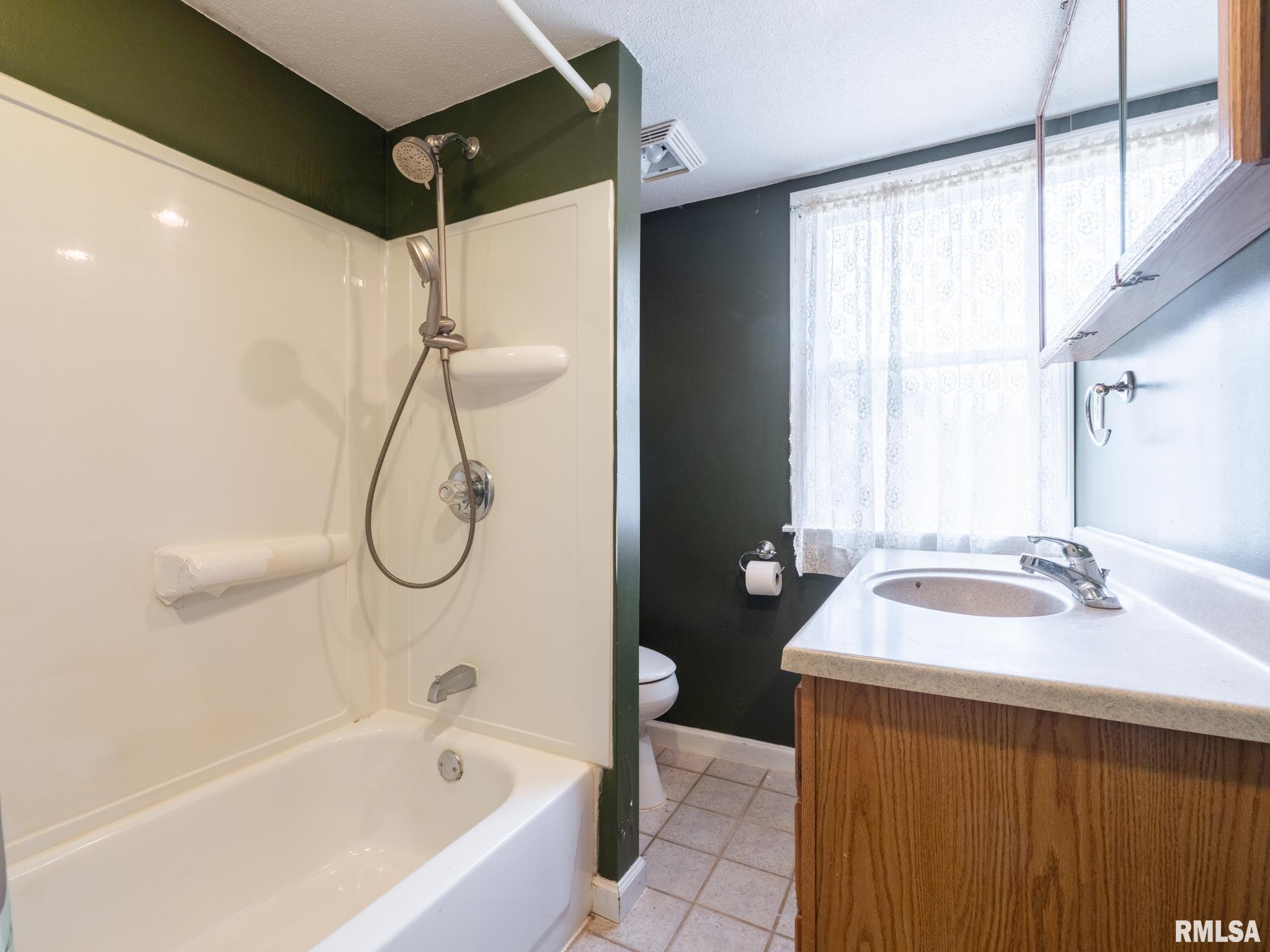 210 S Cone Street, Farmington, Illinois image 31