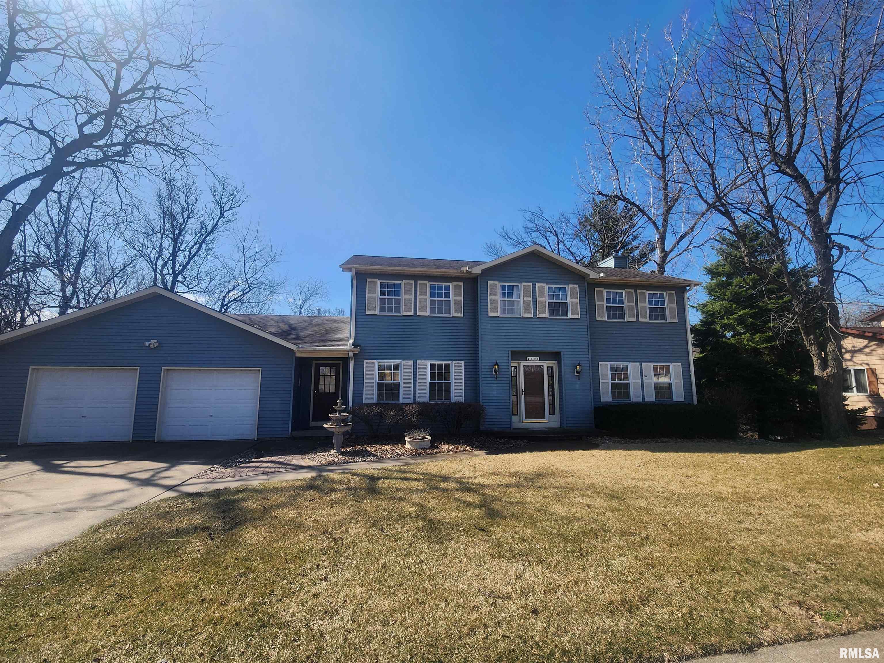 591 Breezy Point Drive, Clinton, Iowa image 2
