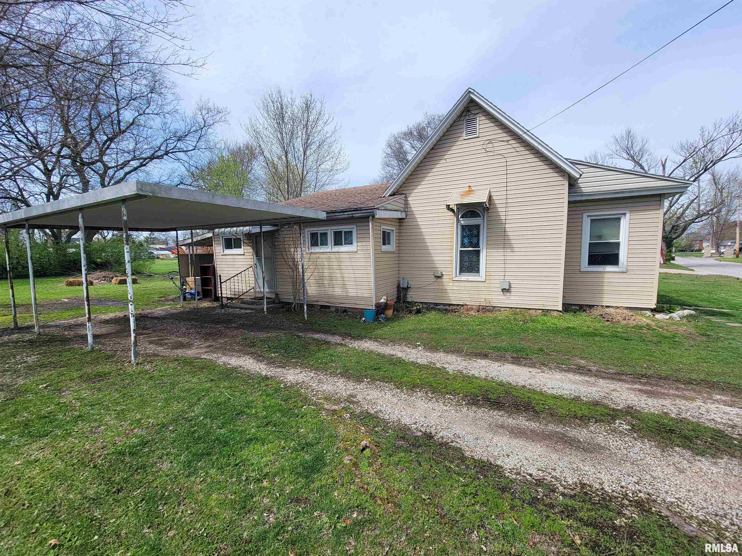 431 N Olive Street, Flora, Illinois image 13