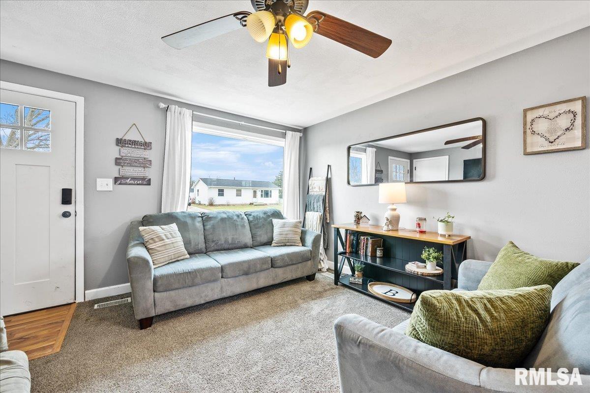512 Rosewood Drive, Washington, Illinois image 3