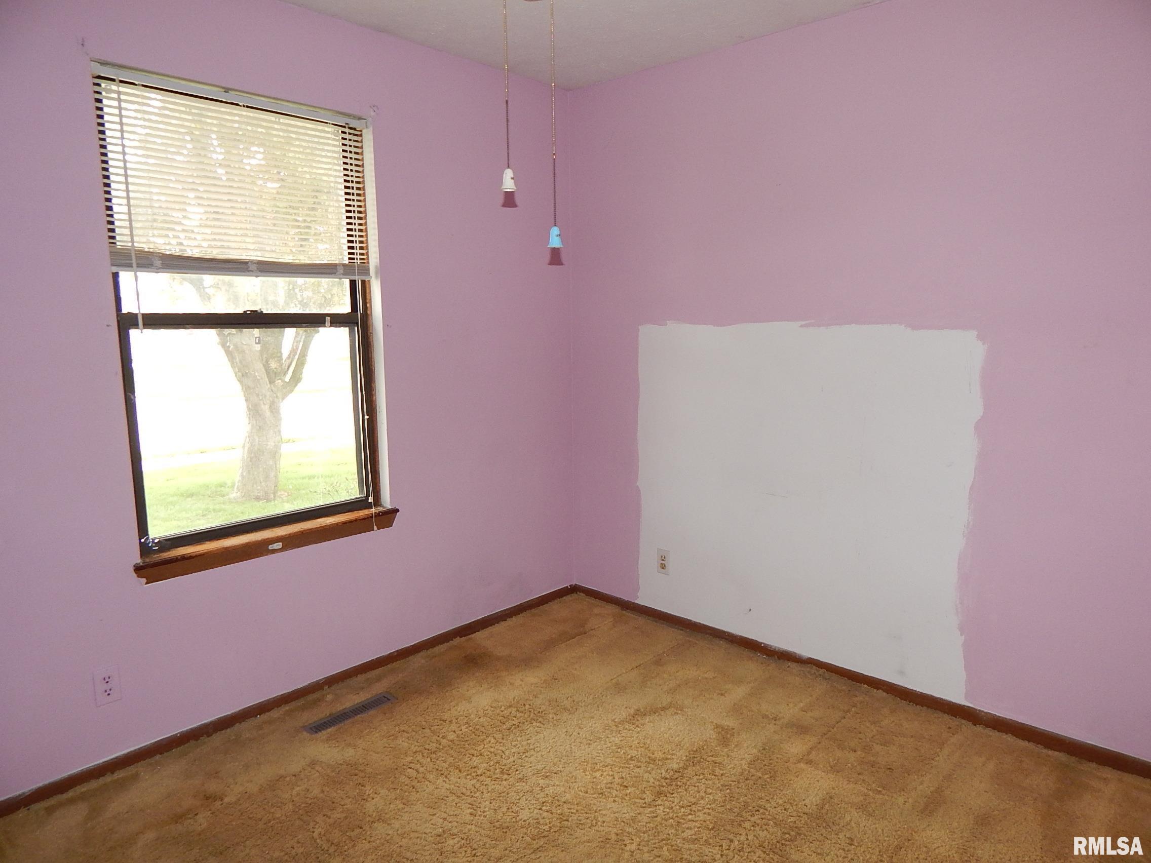 1722 W 58th Street, Davenport, Iowa image 12