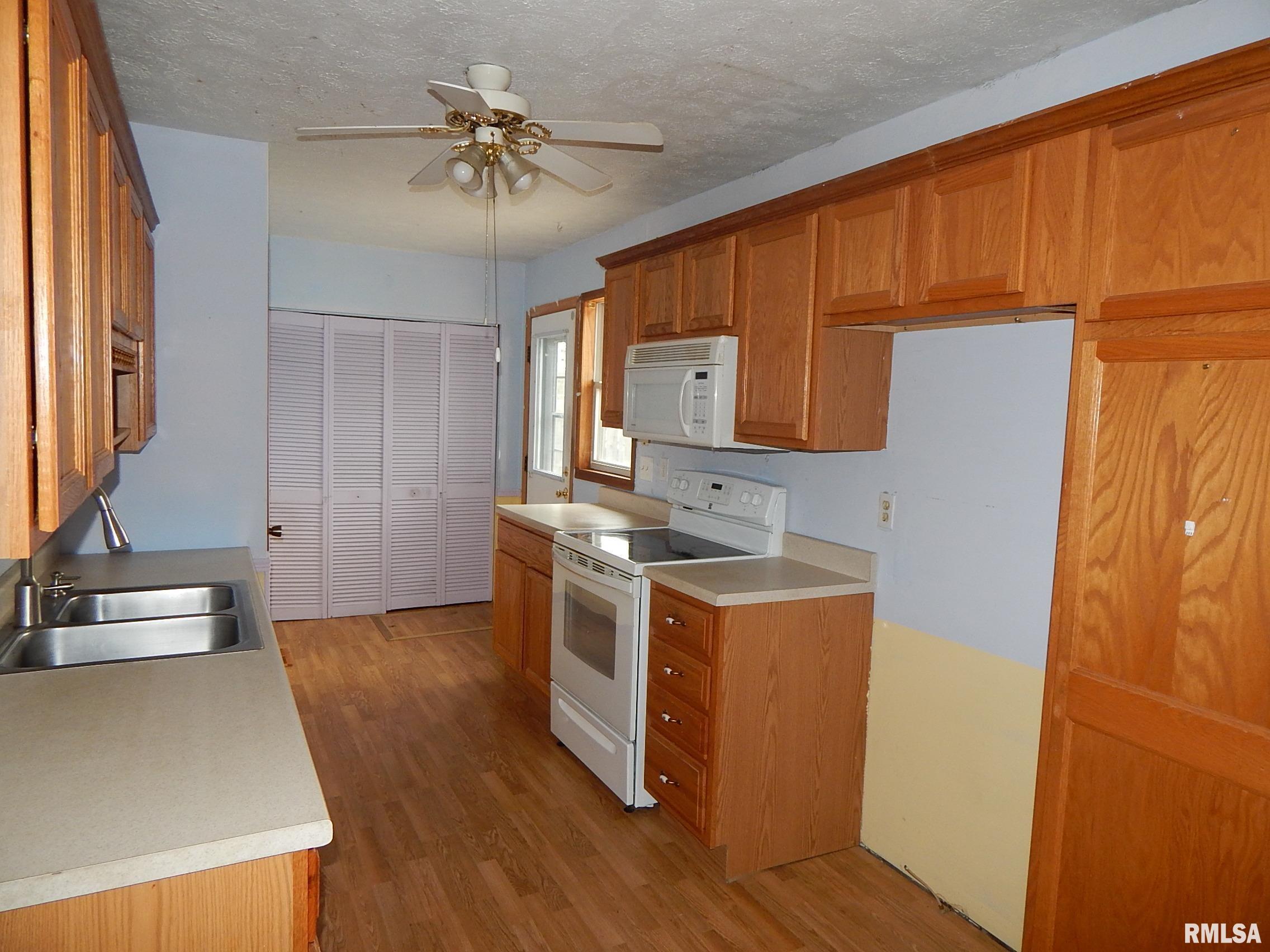 1722 W 58th Street, Davenport, Iowa image 4