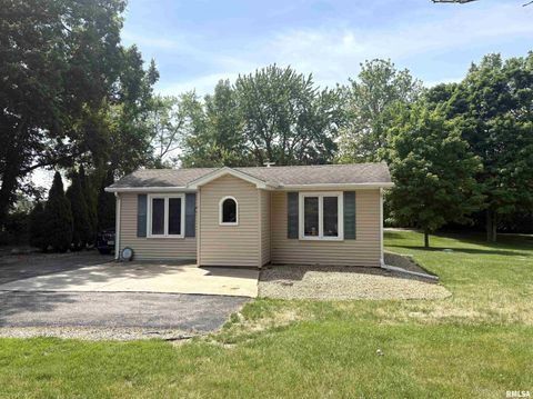 Homes For Sale - 22605 Veterans Road<br/> Morton, IL 61550