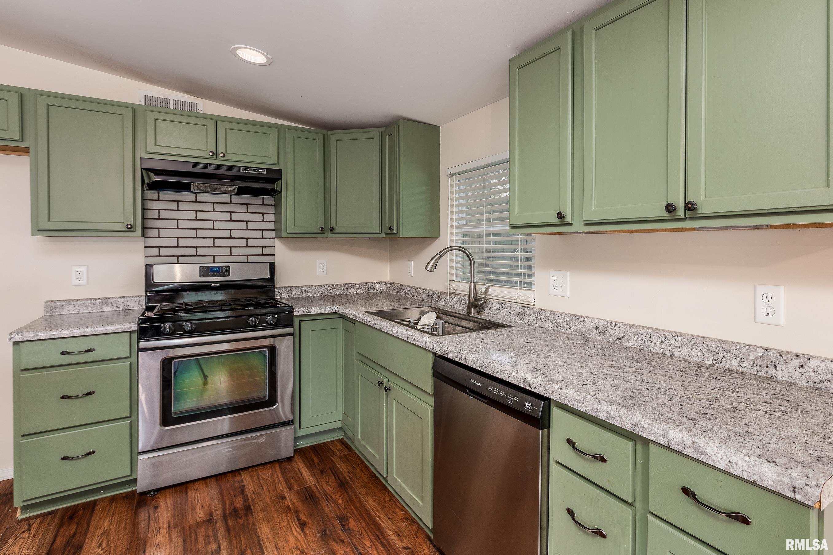 1104 E Lindell Street, West Frankfort, Illinois image 12