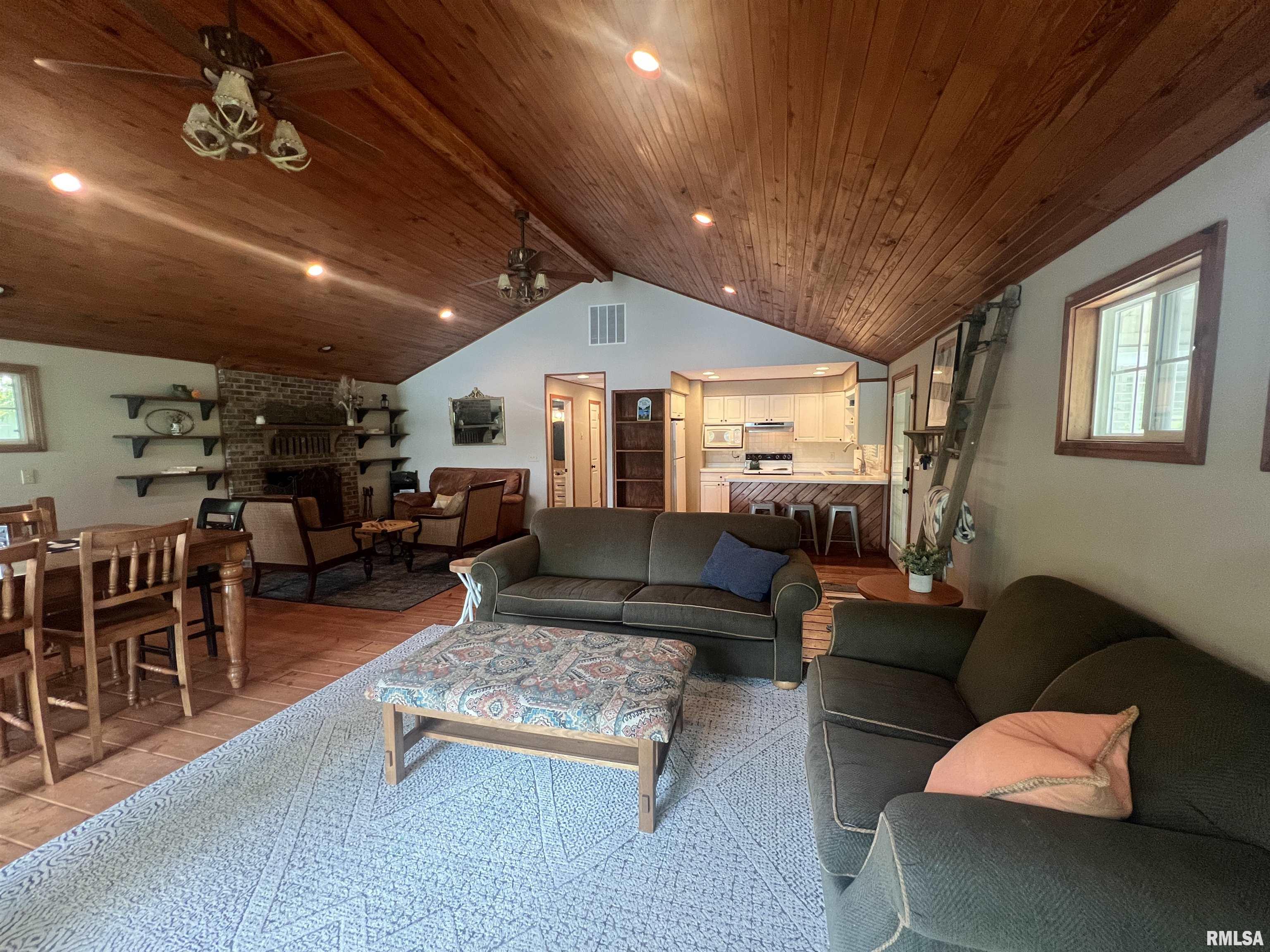 1150 Lakeview Drive, Creal Springs, Illinois image 14