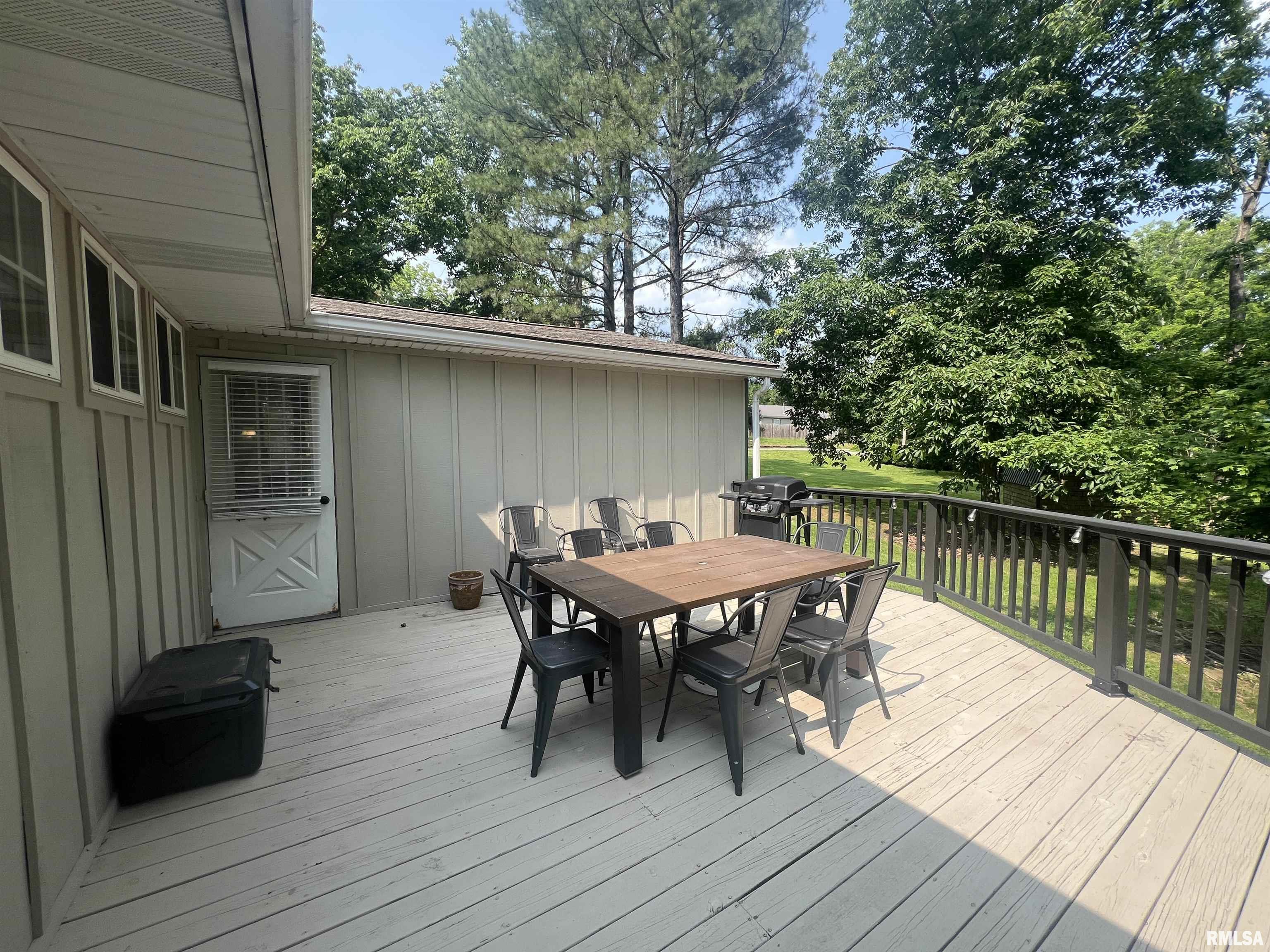 1150 Lakeview Drive, Creal Springs, Illinois image 6