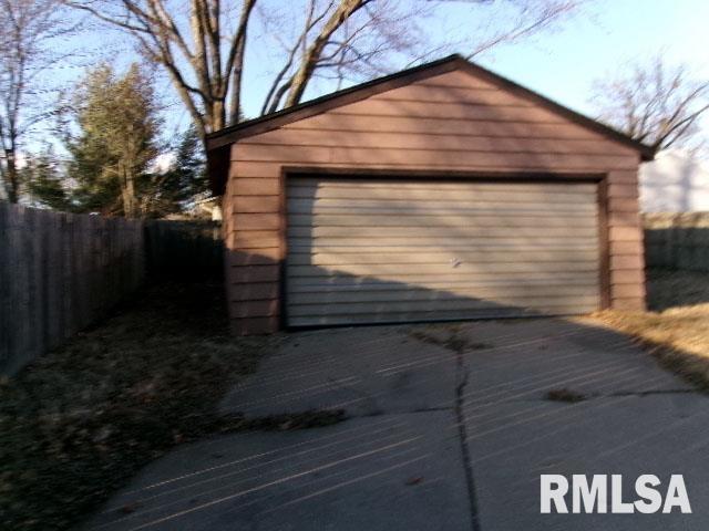 3201 W Sylvan Lane, Peoria, Illinois image 13