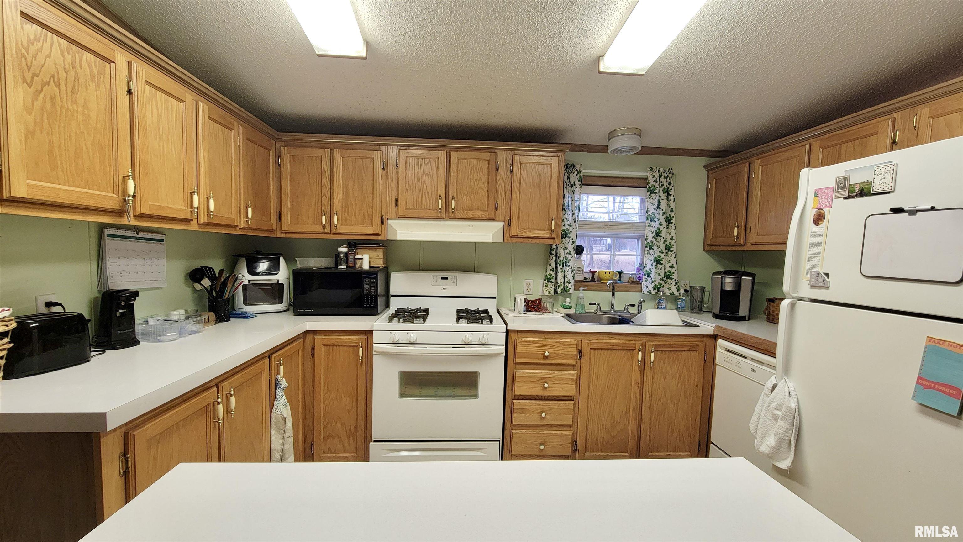 1464 Chevy Chase Drive, Varna, Illinois image 12