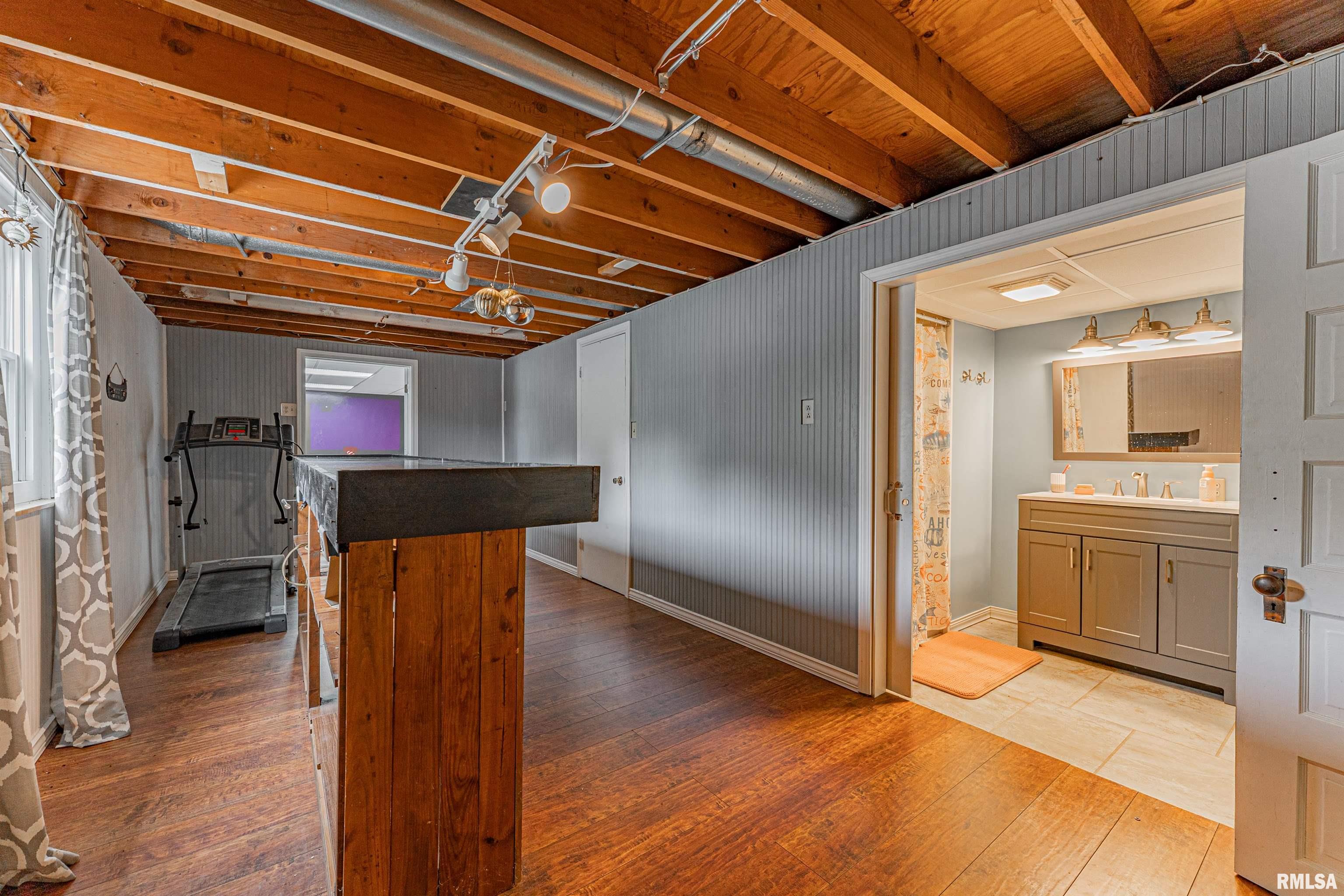 327 Elm Lane, Petersburg, Illinois image 28