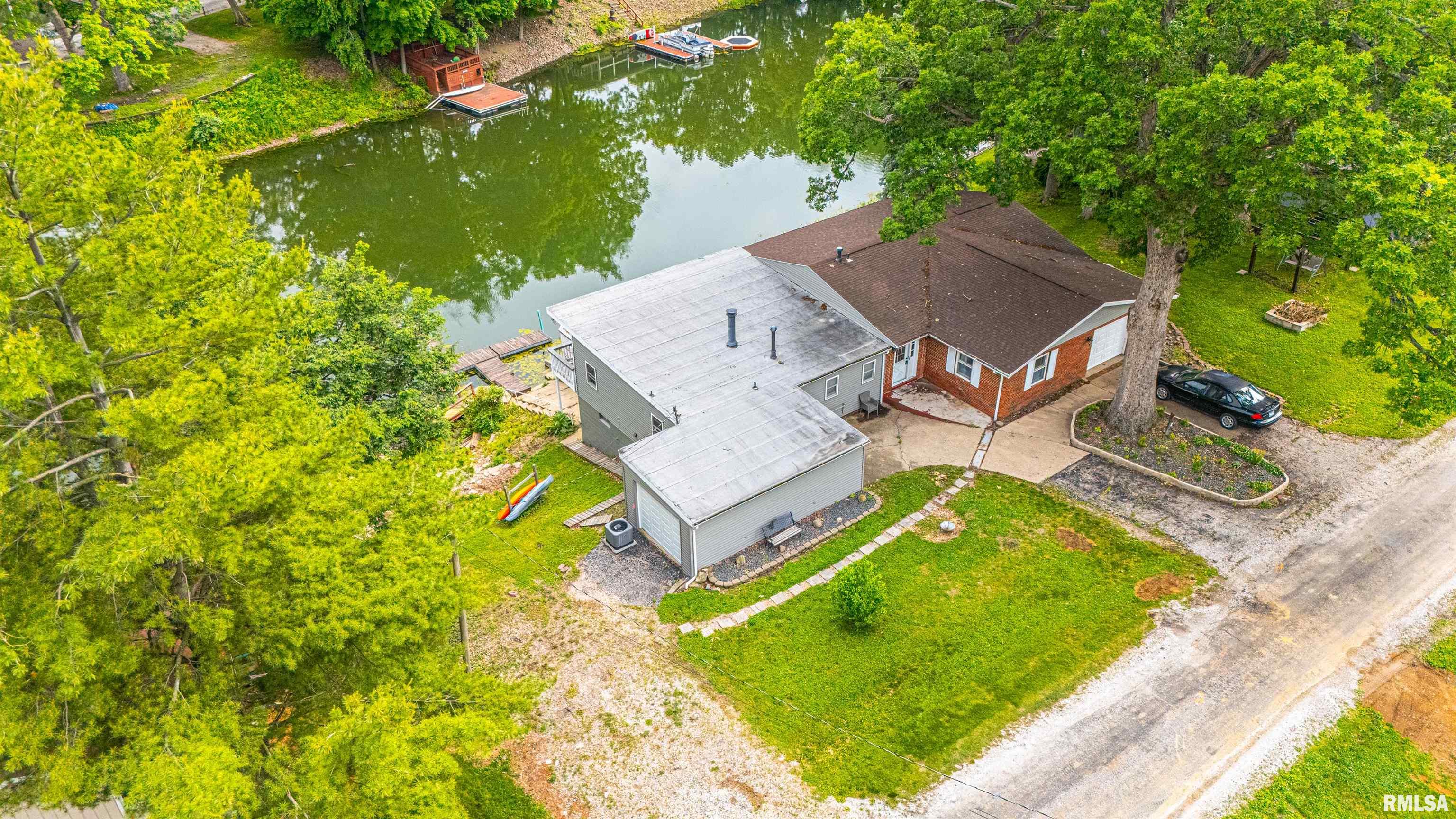 327 Elm Lane, Petersburg, Illinois image 3