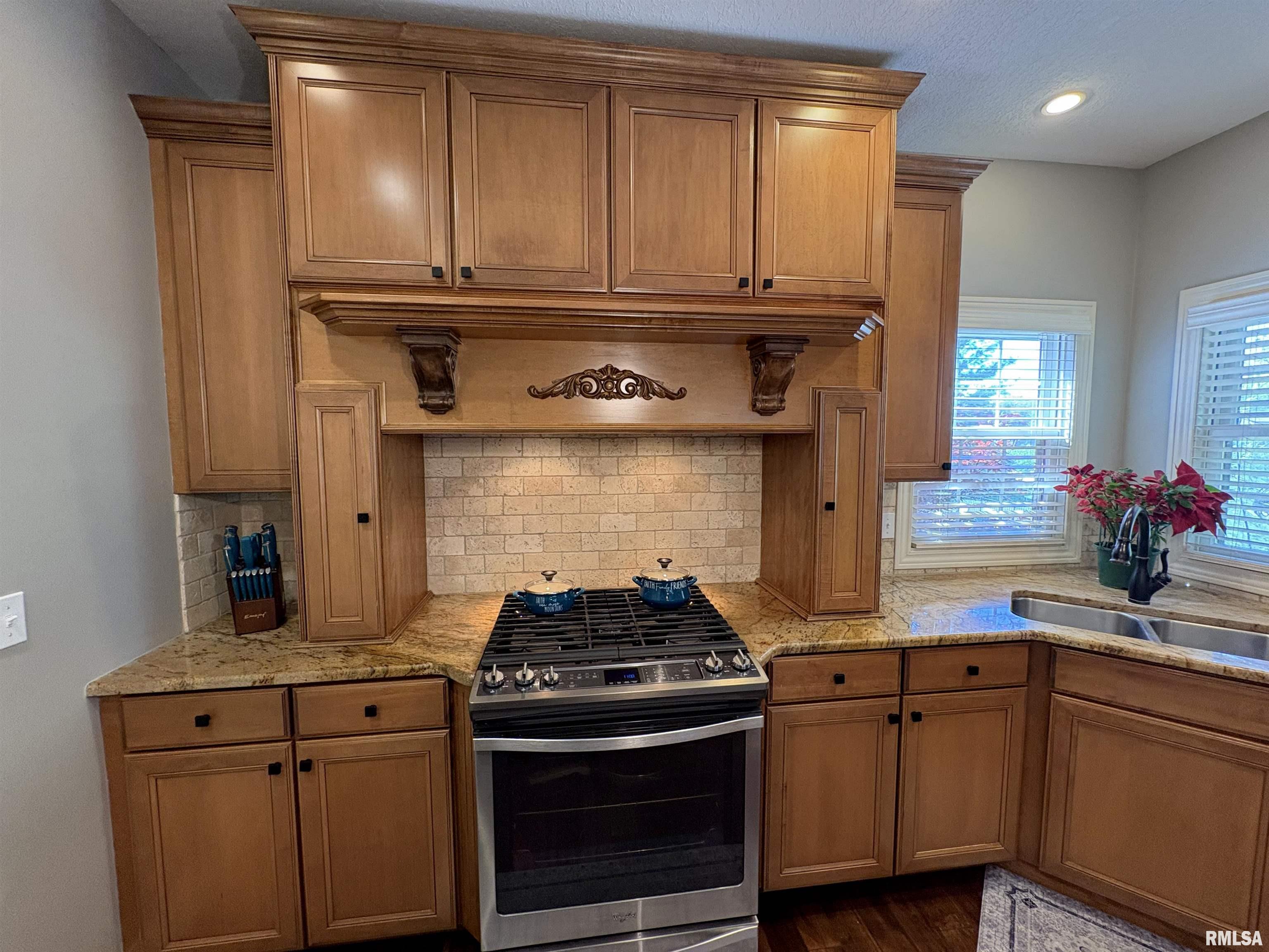 6821 N Basket Oak Drive, Edwards, Illinois image 22