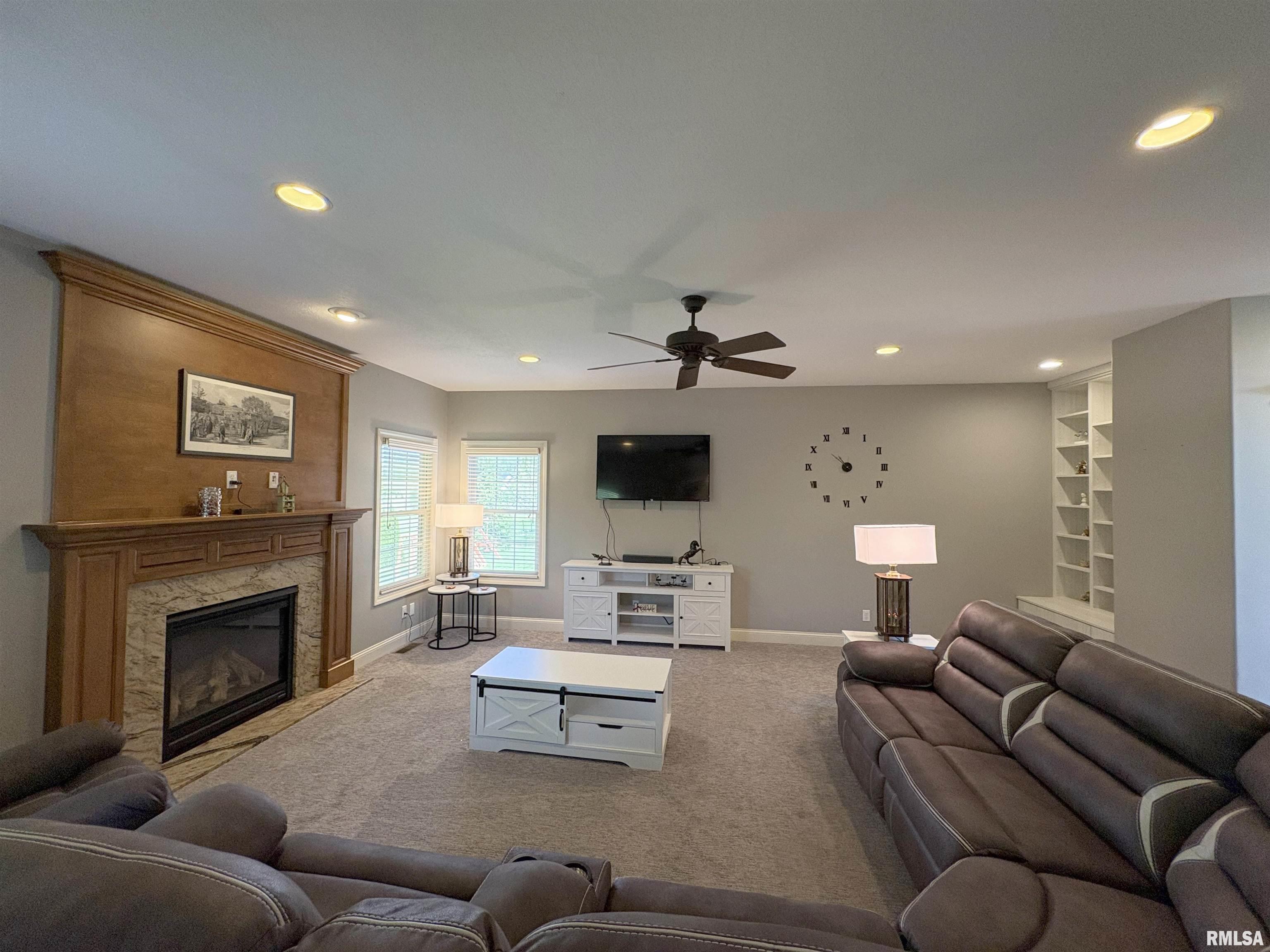 6821 N Basket Oak Drive, Edwards, Illinois image 13