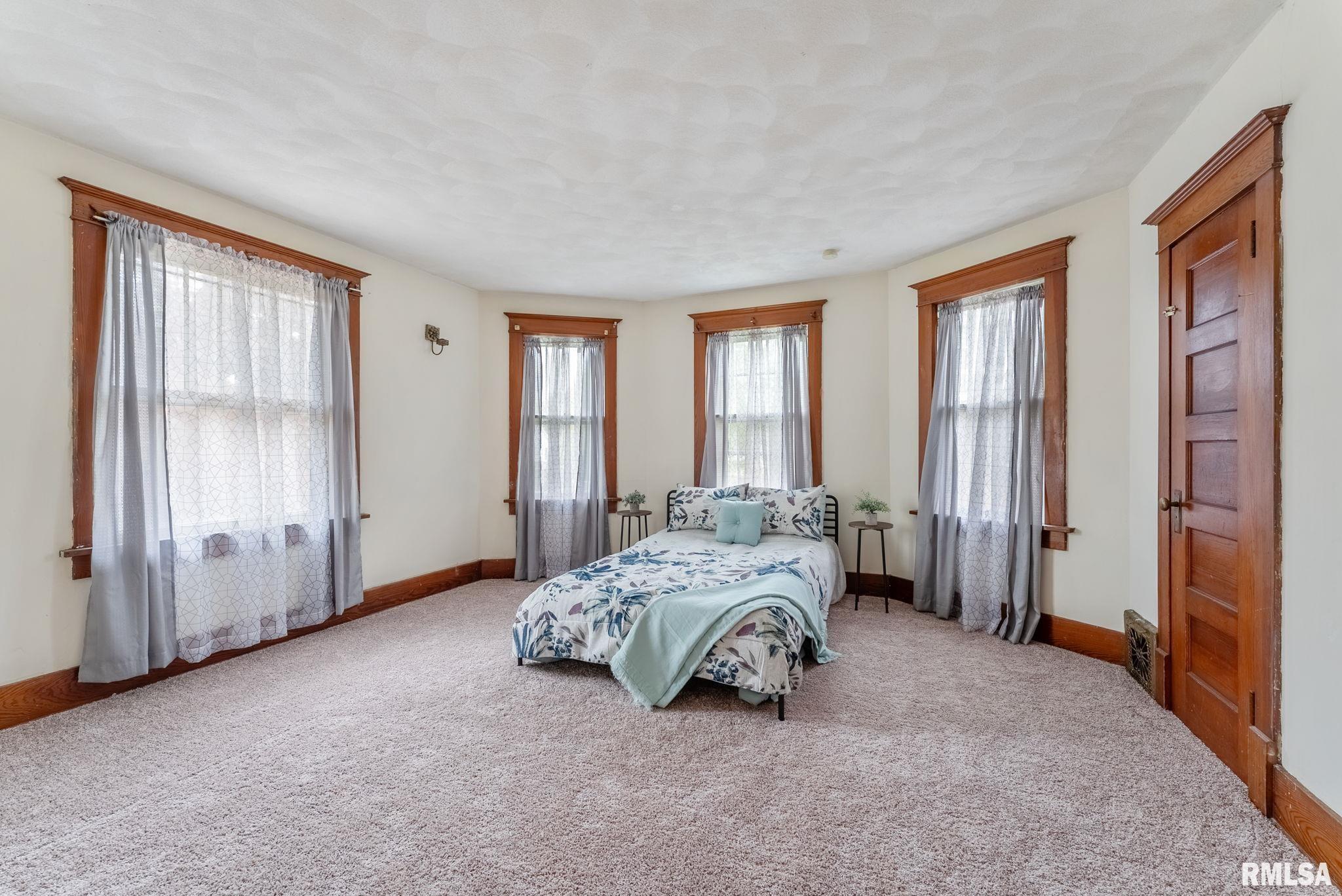 314 W Locust Street, Cambridge, Illinois image 16