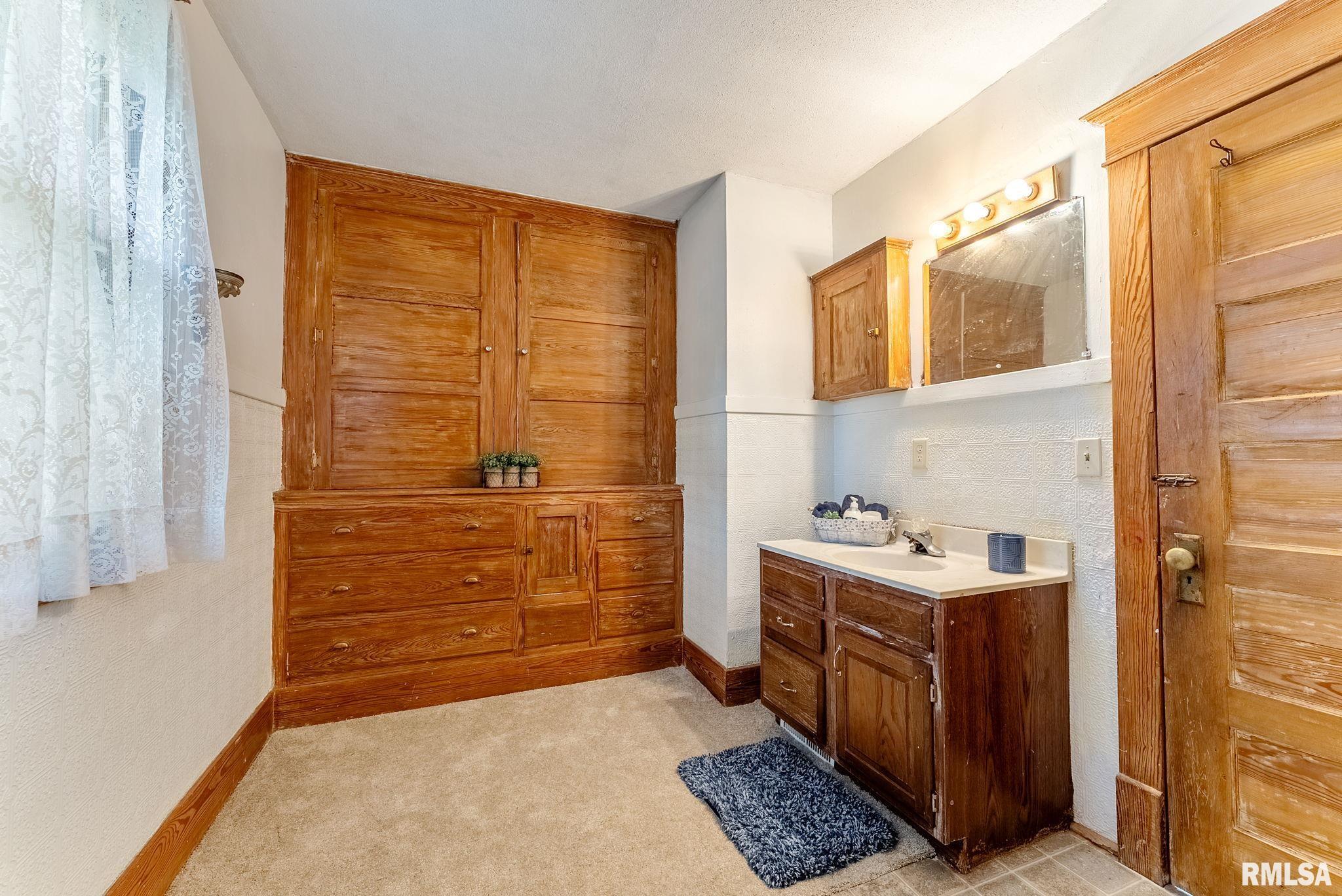 314 W Locust Street, Cambridge, Illinois image 19