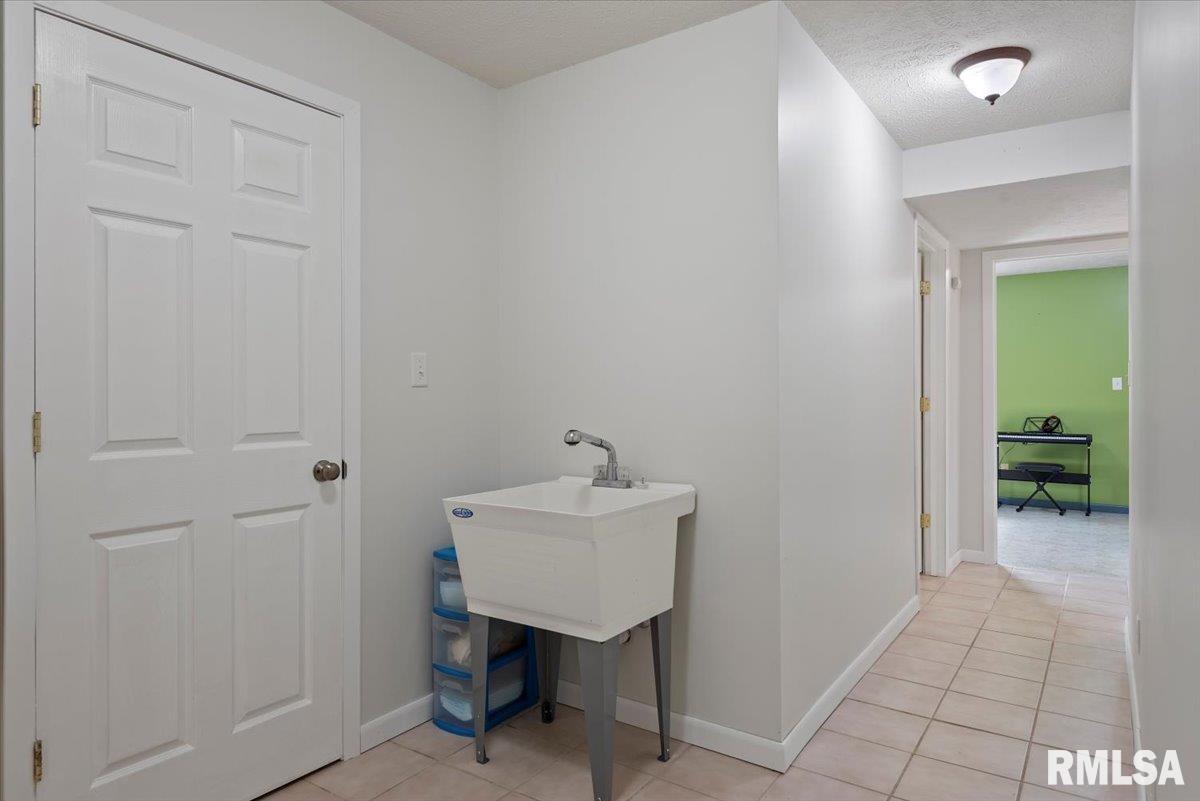 2909 Laxford Drive, Springfield, Illinois image 40