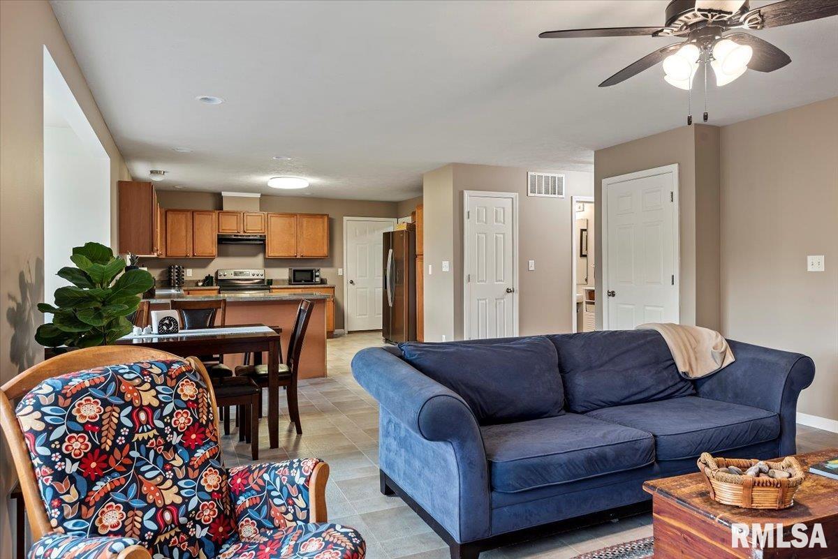 2909 Laxford Drive, Springfield, Illinois image 10