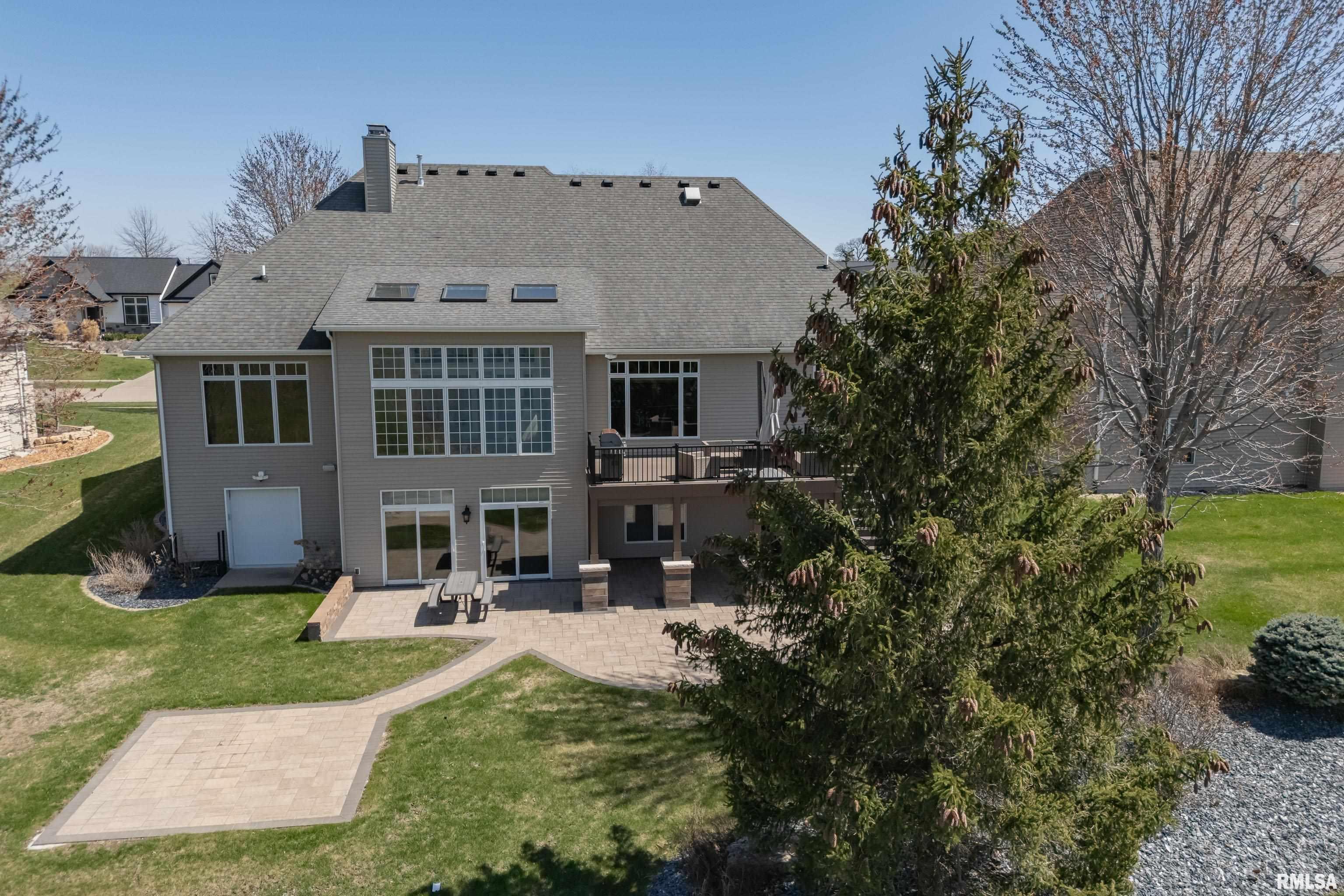 10 Country Club Court, Le Claire, Iowa image 14