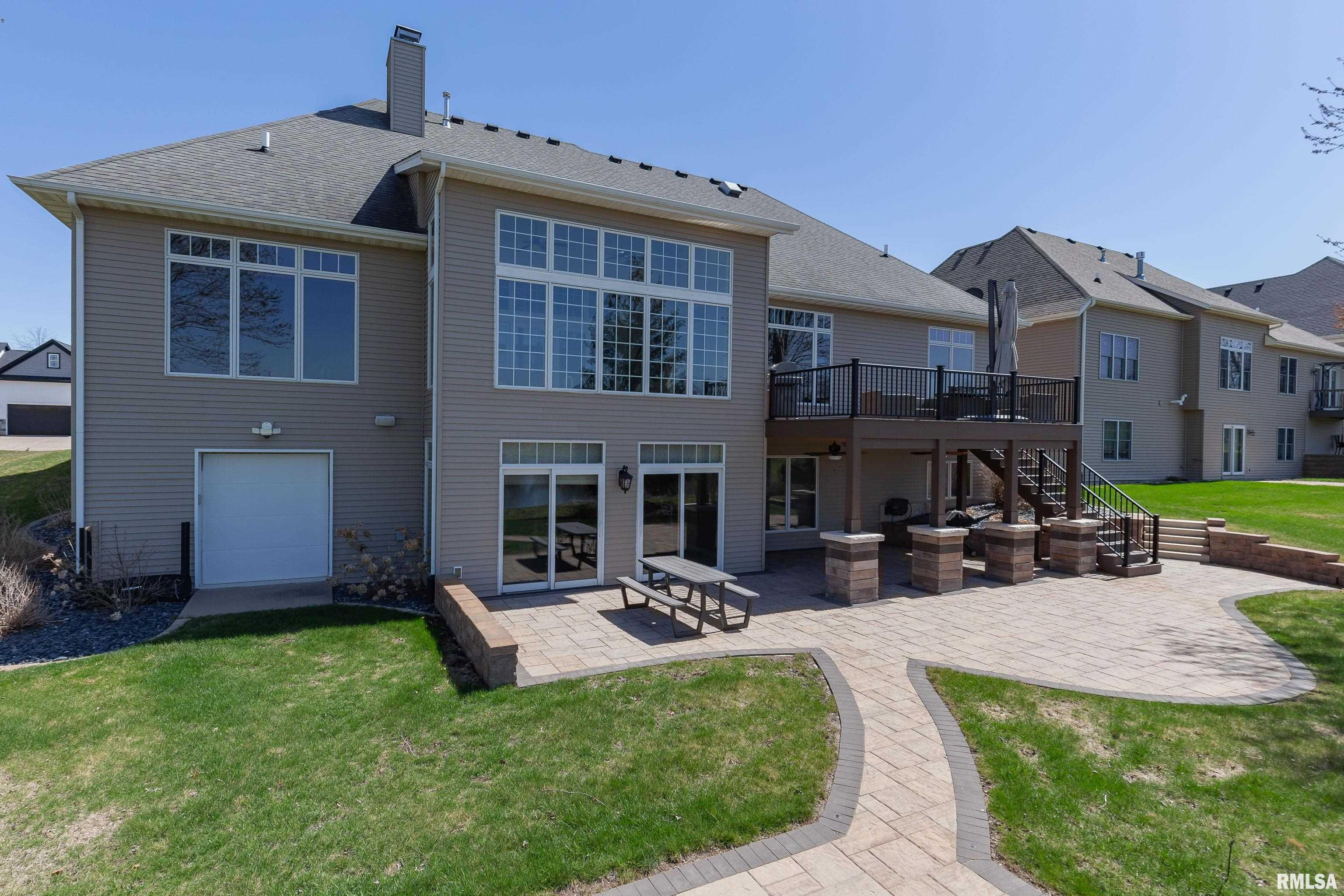 10 Country Club Court, Le Claire, Iowa image 11