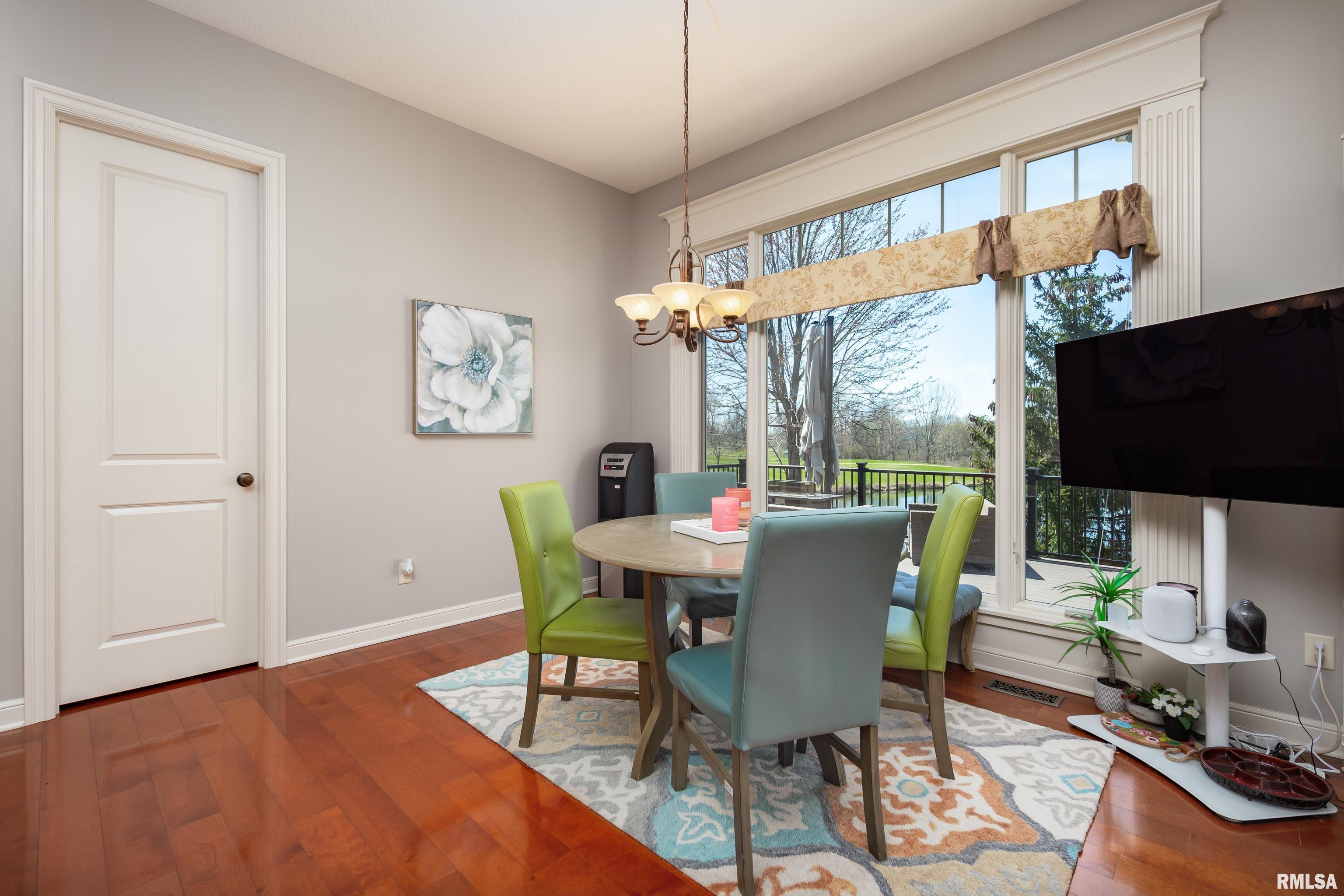 10 Country Club Court, Le Claire, Iowa image 29