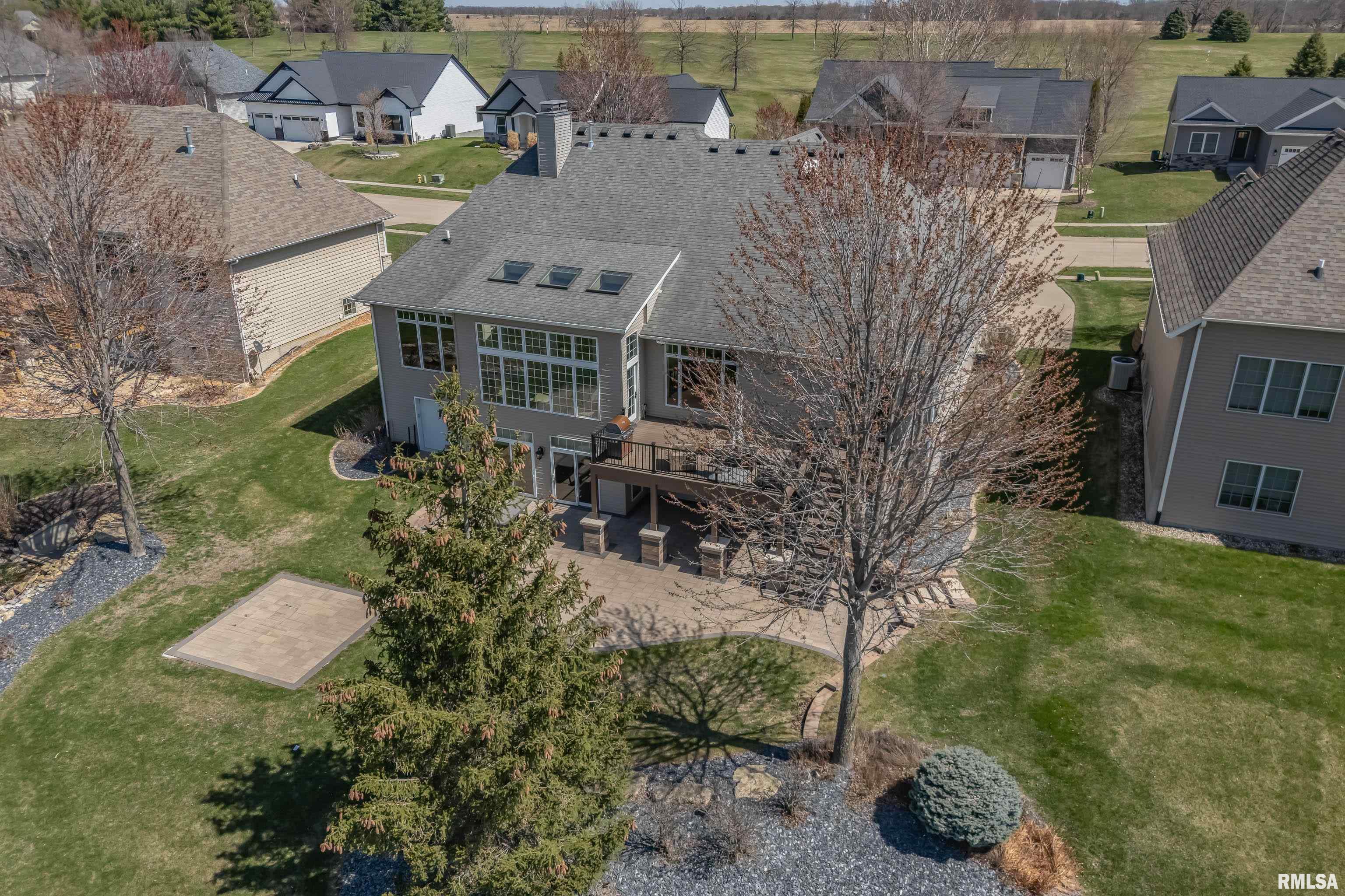 10 Country Club Court, Le Claire, Iowa image 15