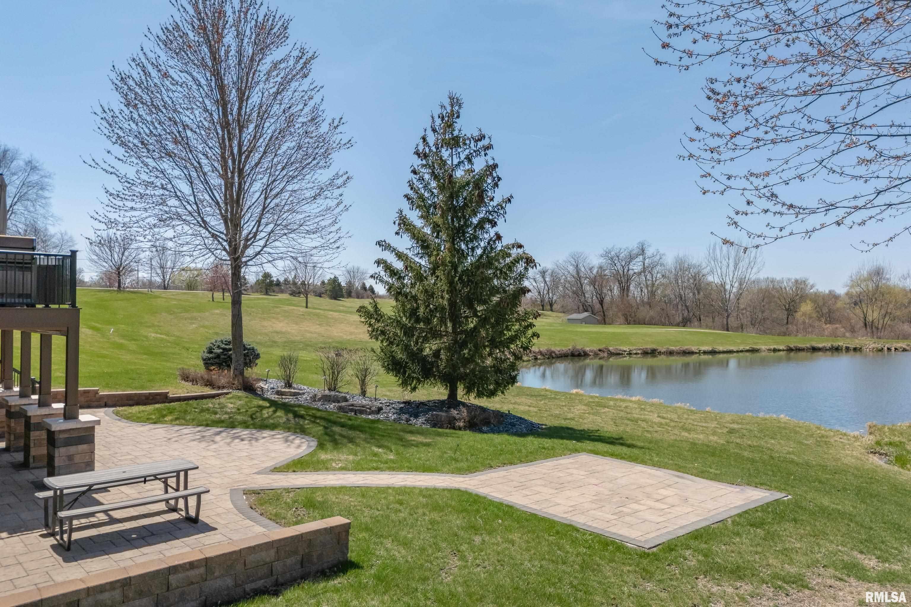 10 Country Club Court, Le Claire, Iowa image 7