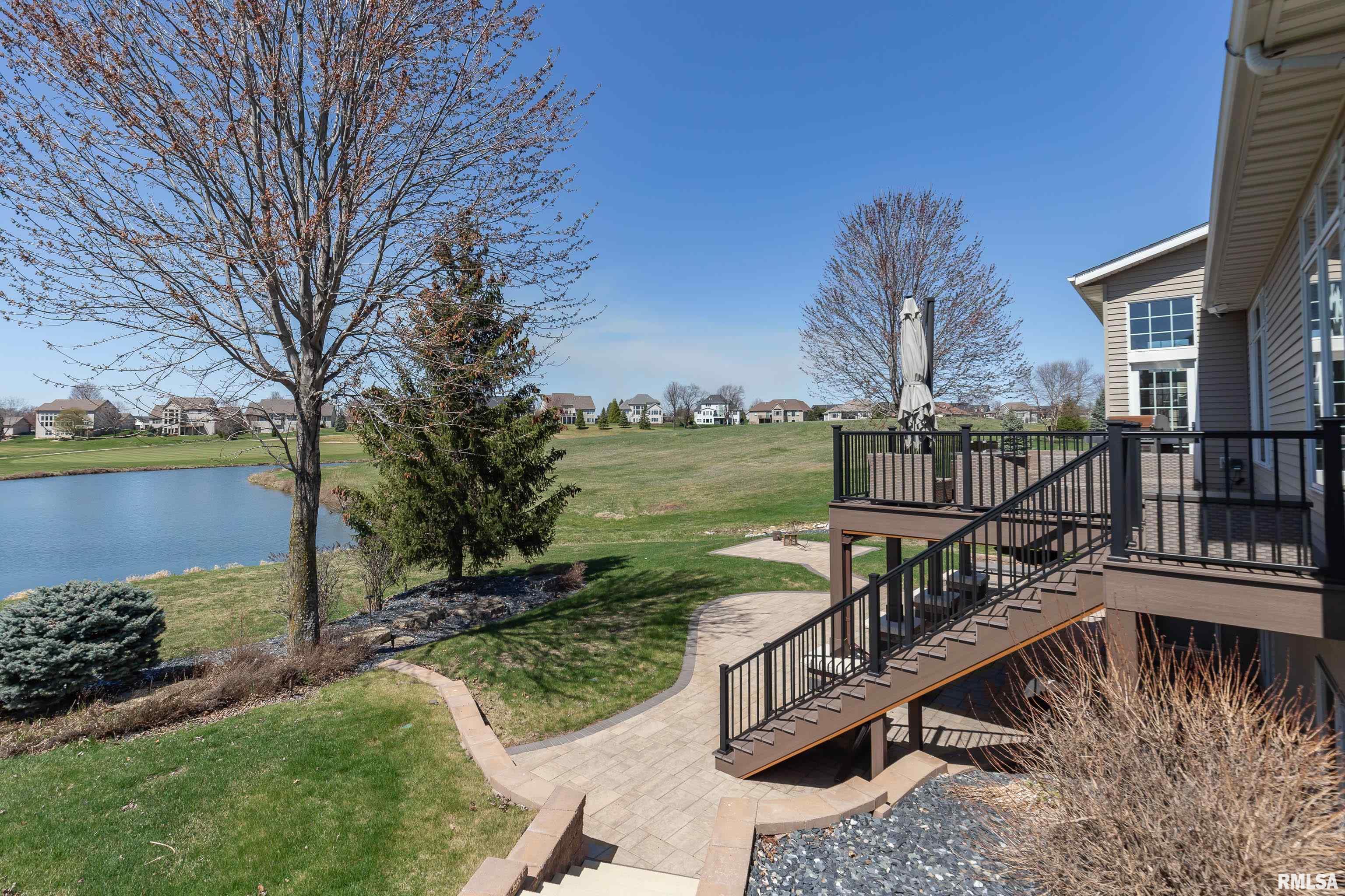 10 Country Club Court, Le Claire, Iowa image 8