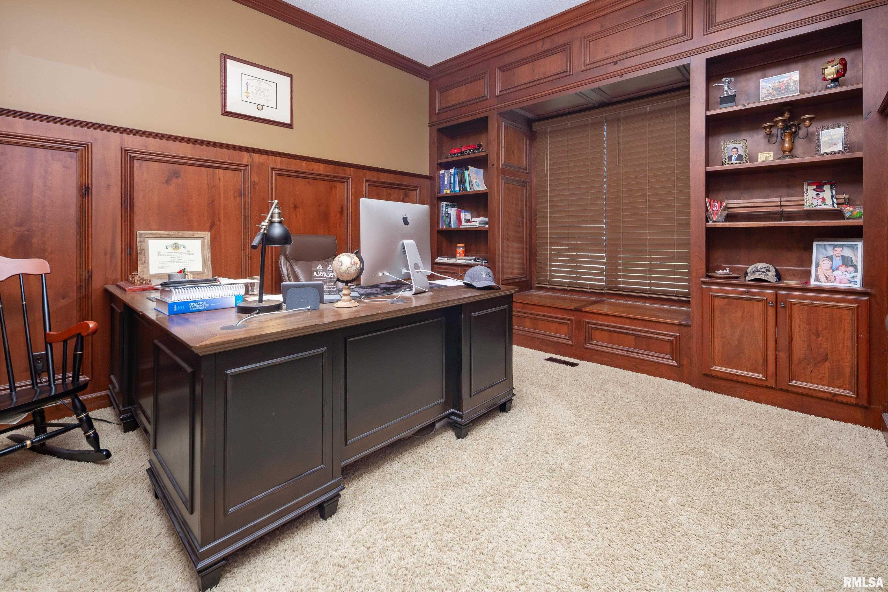 10 Country Club Court, Le Claire, Iowa image 21