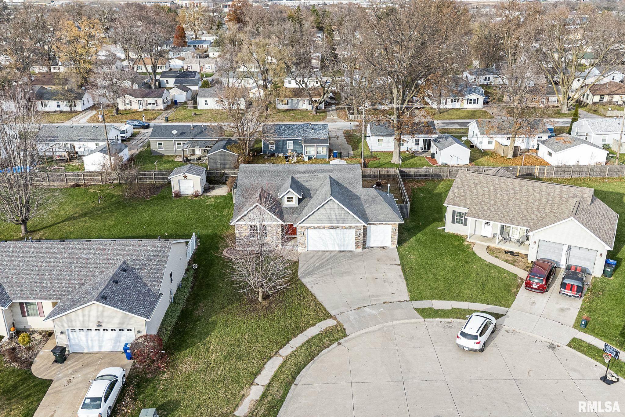 2714 W 66th Street, Davenport, Iowa image 3