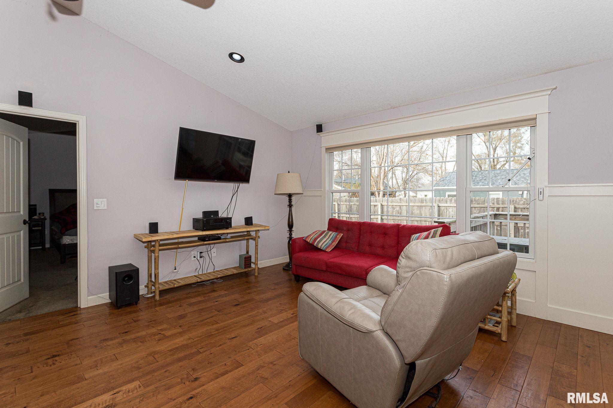 2714 W 66th Street, Davenport, Iowa image 7
