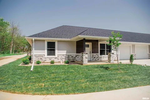 2803 N 23rd Street Unit 1, Quincy, IL 62305 - MLS#: QC4260487