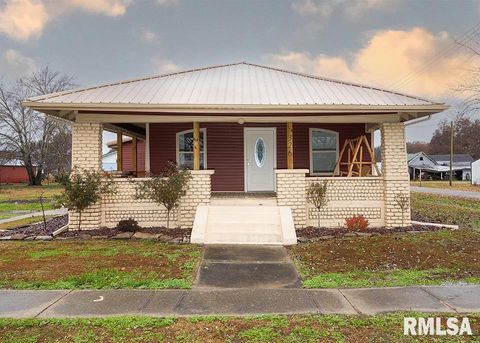 Homes For Sale - 326 N Main Street<br/> Clay County, Xenia, IL 62899