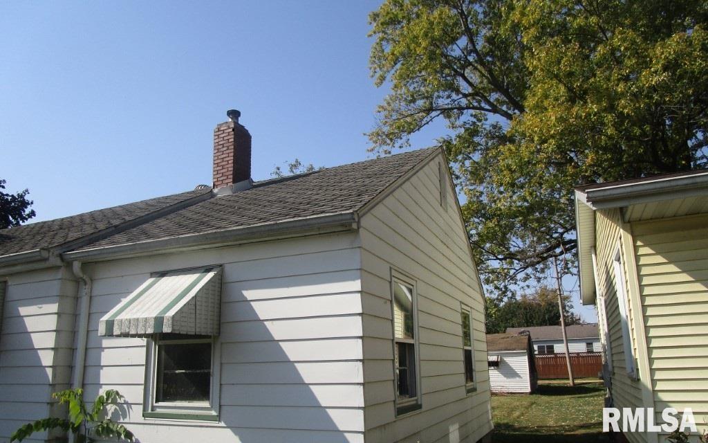 2328 Dunham Street, Clinton, Iowa image 2