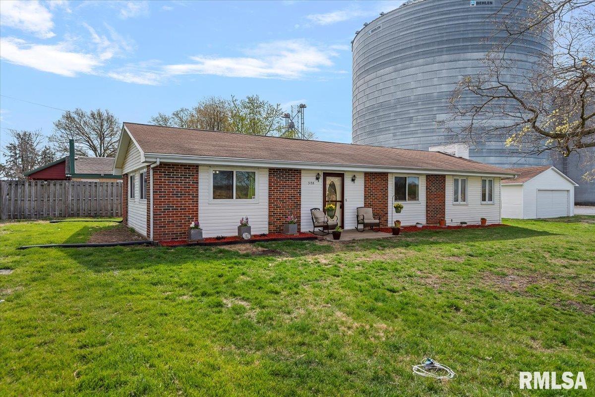 308 Jefferson Street, Pleasant Plains, Illinois image 2