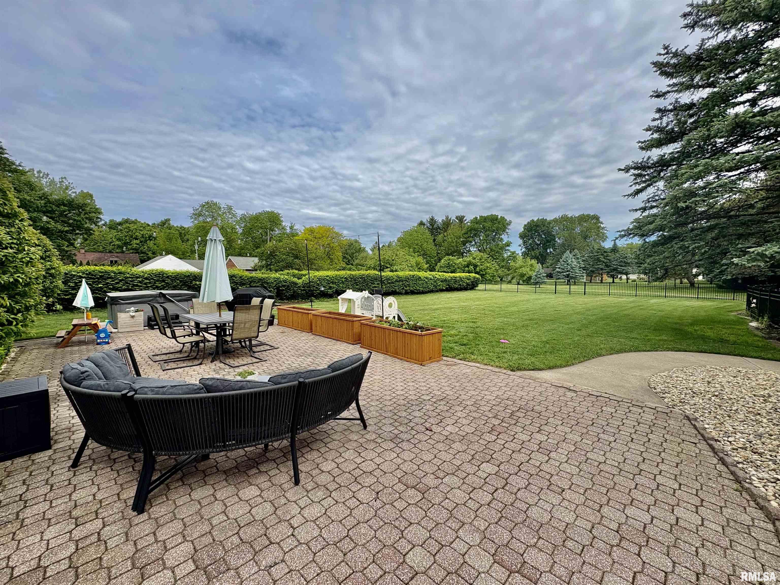 345 Park Lane Drive, Galesburg, Illinois image 42
