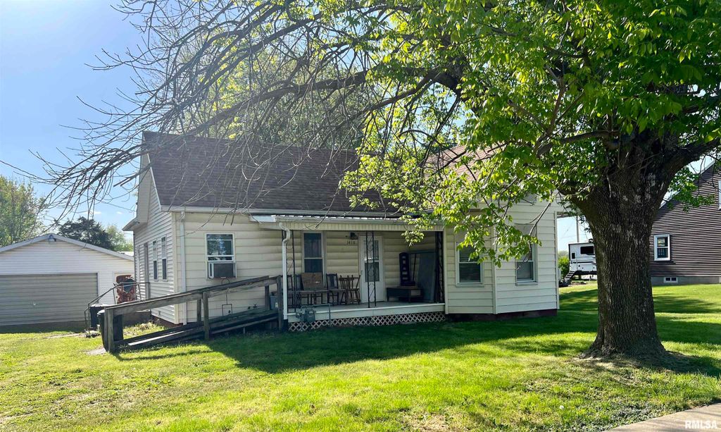 Photo of 1428 N MAIN Street, Lewistown, IL 61452 (MLS # PA1262055)