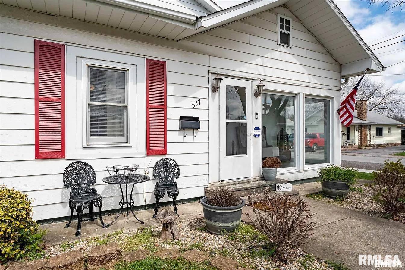 527 E Lawrence Street, Benton, Illinois image 3