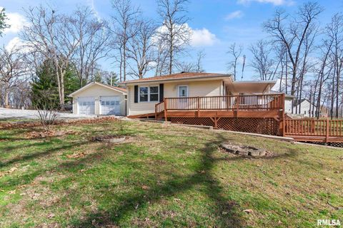 Homes For Sale - 15959 N Lake Road<br/> Macoupin County, Girard, IL 62640