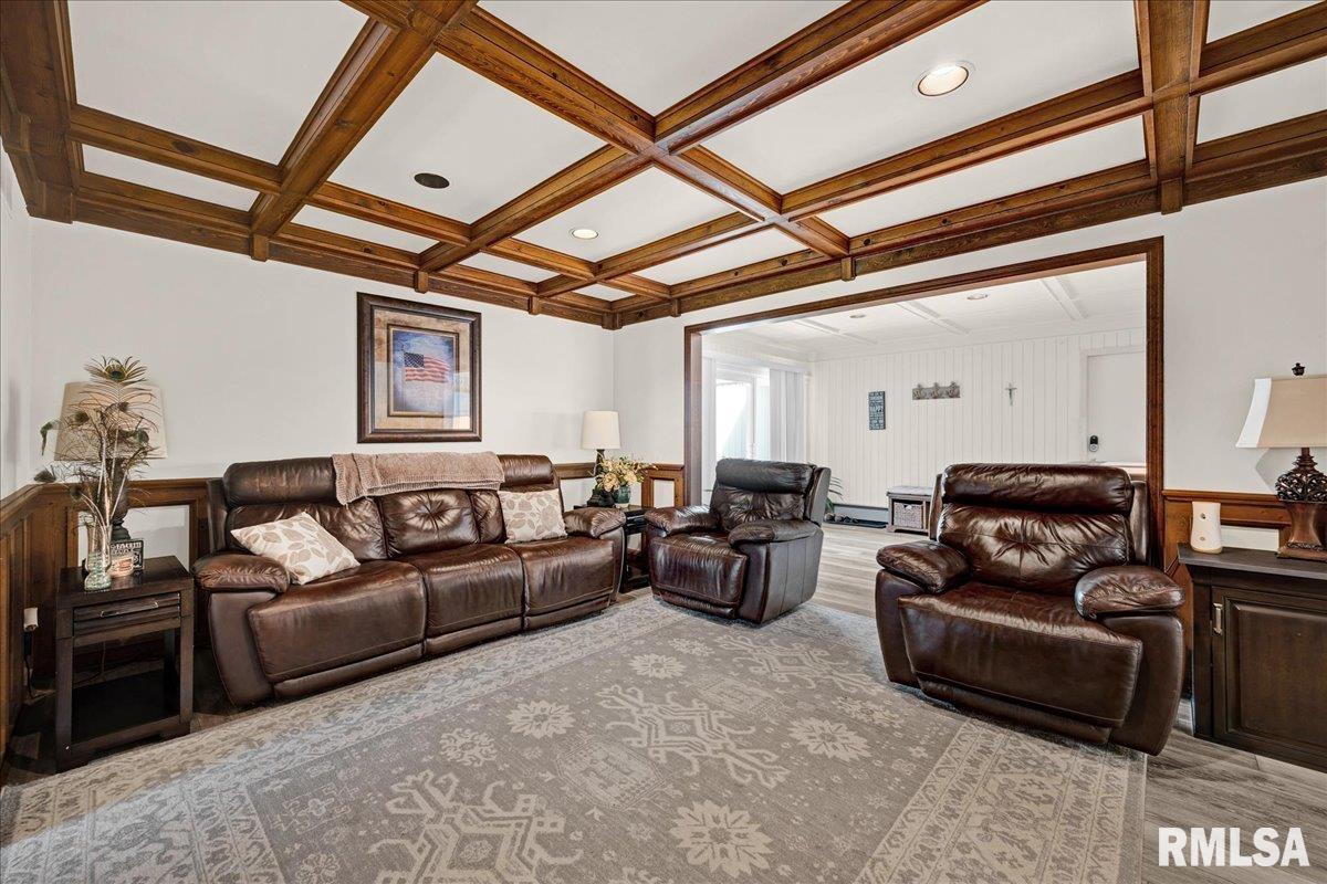 555 Kenwick Drive, Galesburg, Illinois image 22
