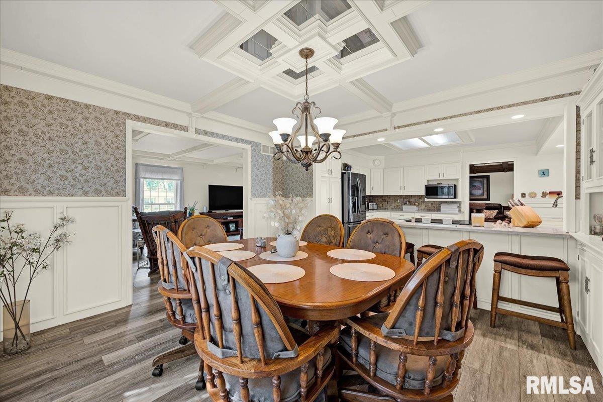 555 Kenwick Drive, Galesburg, Illinois image 15