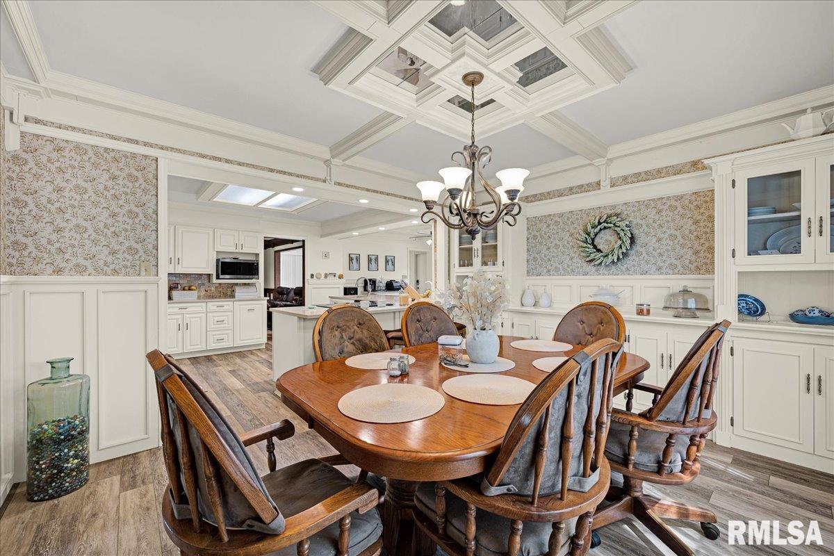 555 Kenwick Drive, Galesburg, Illinois image 13