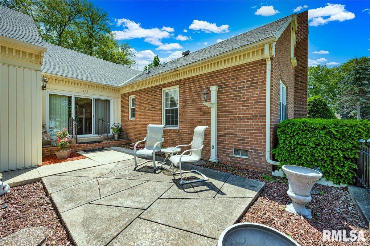 555 Kenwick Drive, Galesburg, Illinois image 8