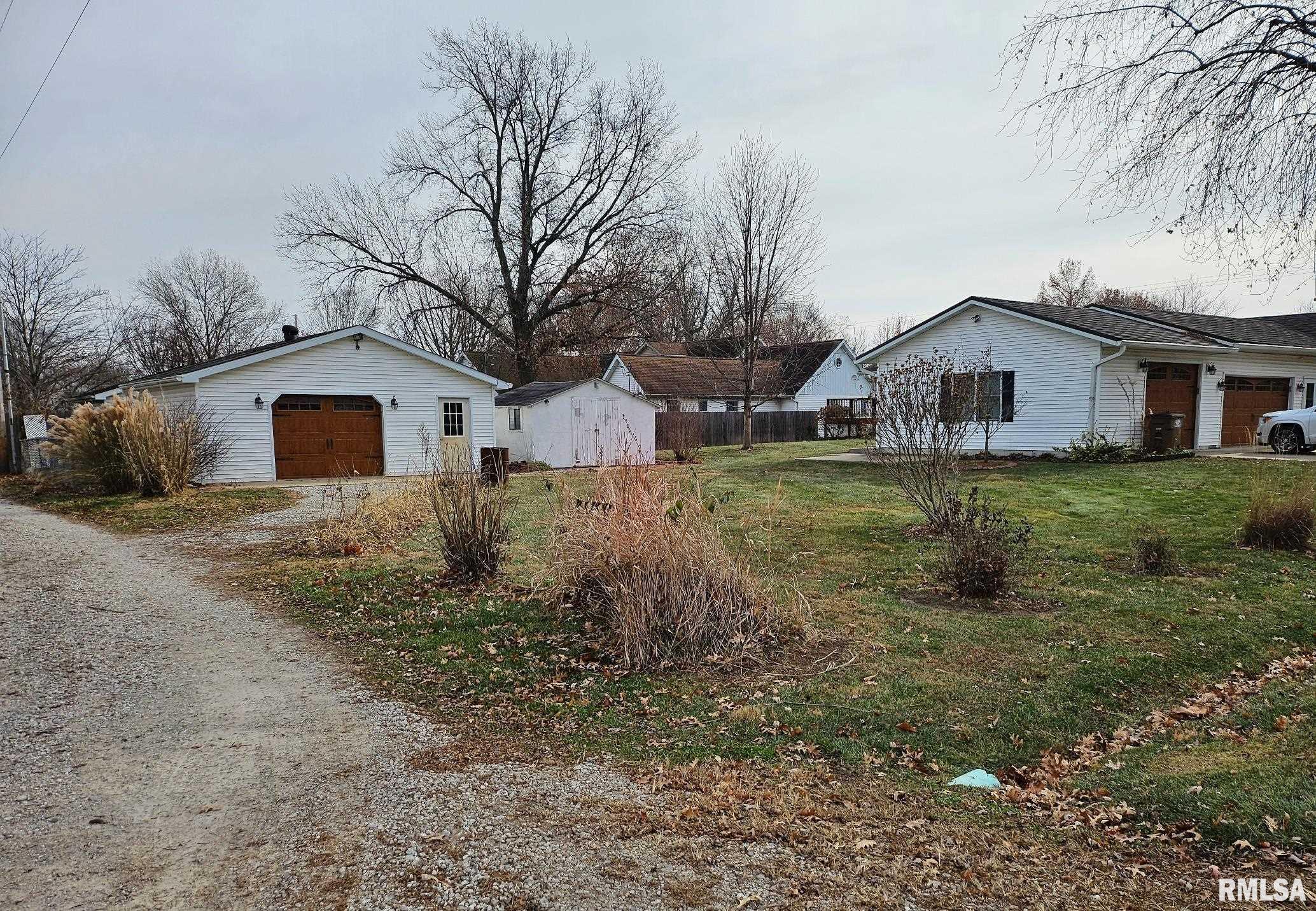 632 Pine Street, Carlinville, Illinois image 8