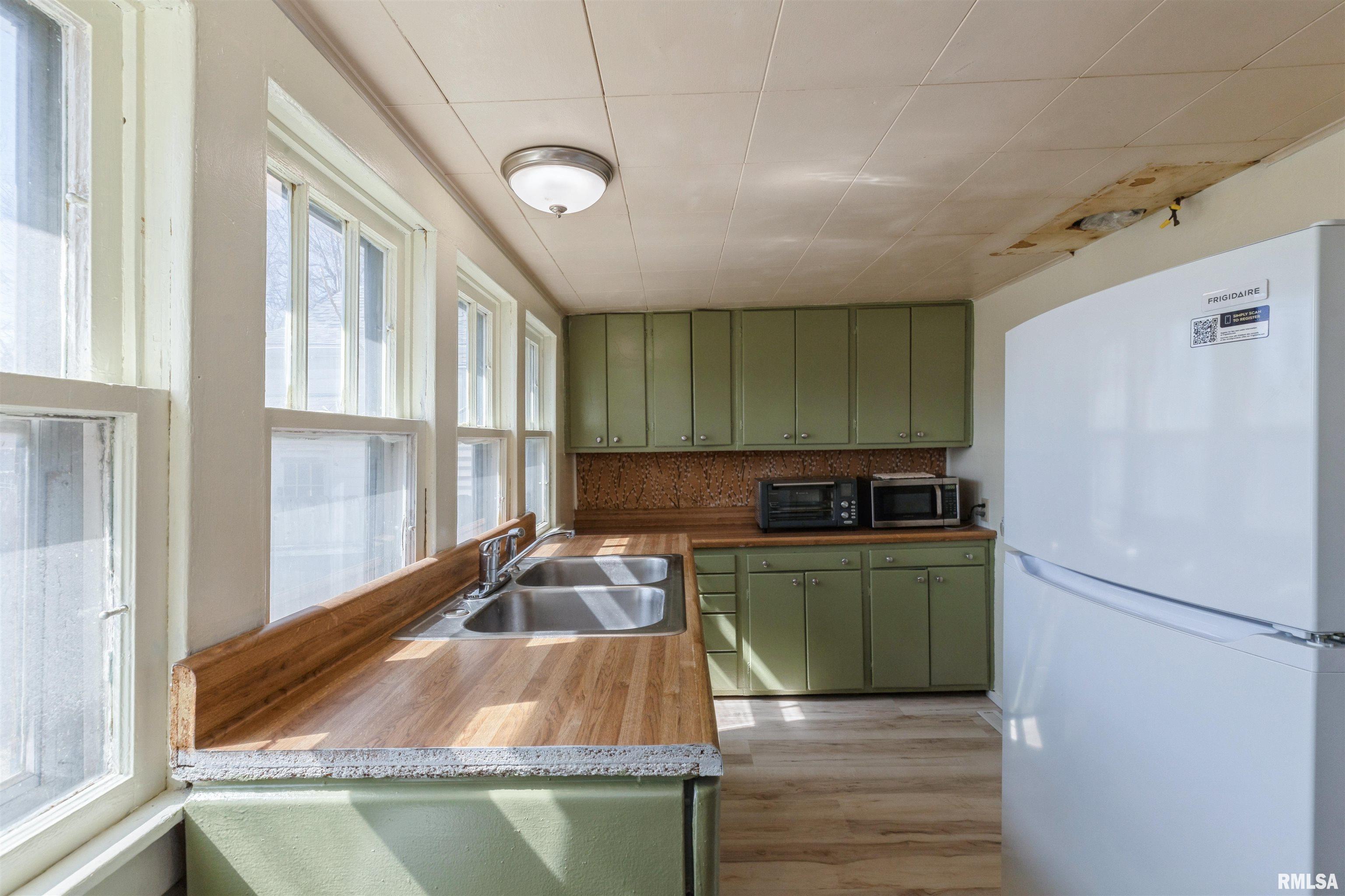 431 2nd Avenue South, Clinton, Iowa image 8