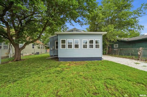 Homes For Sale - 3203 W Augustana Avenue<br/> Peoria, IL 61605