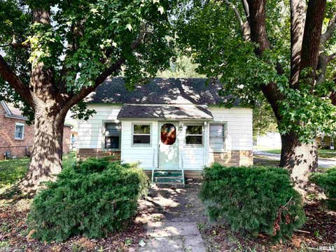 Homes For Sale - 700 N 17th Street<br/> Herrin, IL 62948