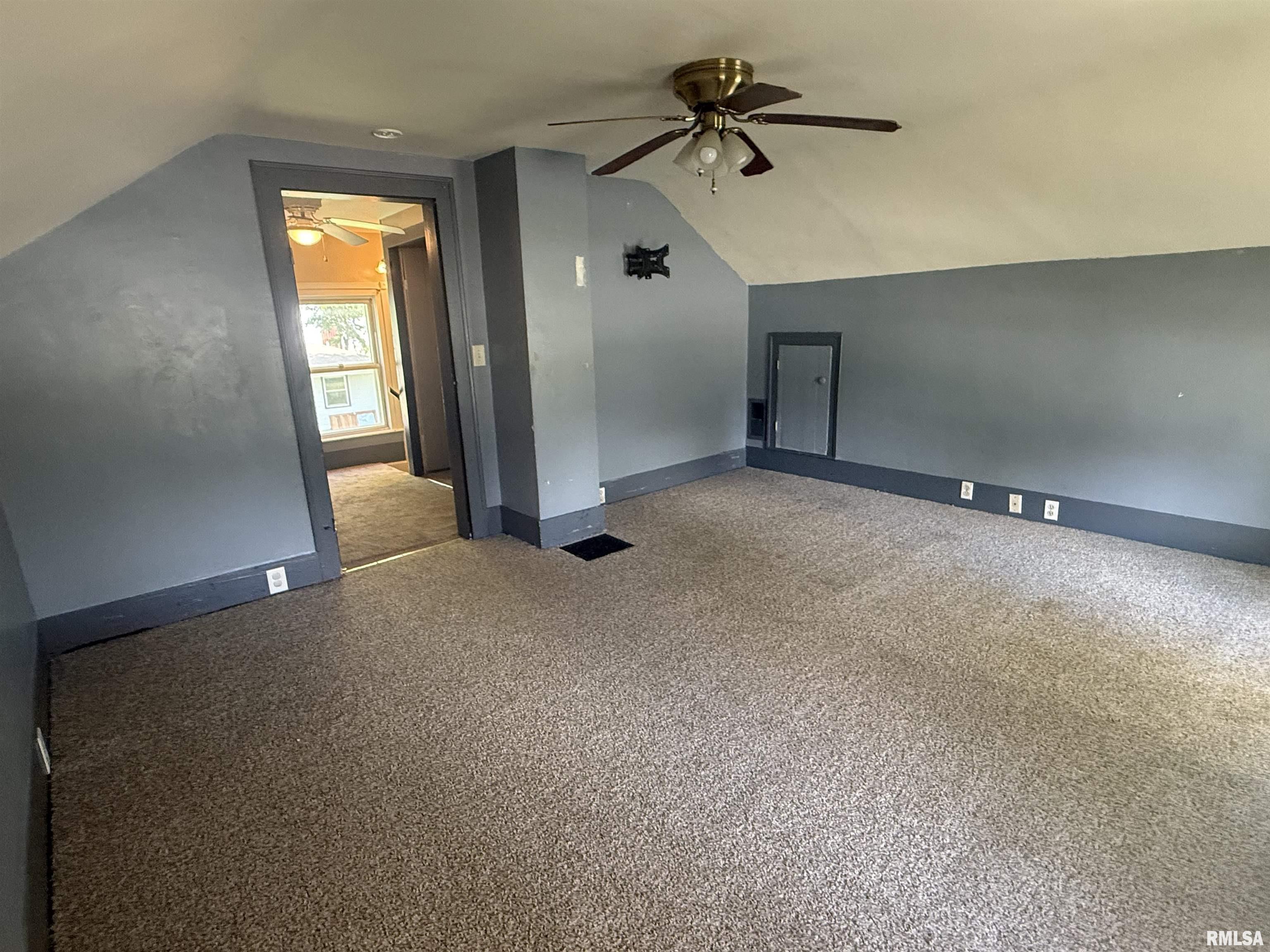 414 Sycamore Street, New Windsor, Illinois image 27